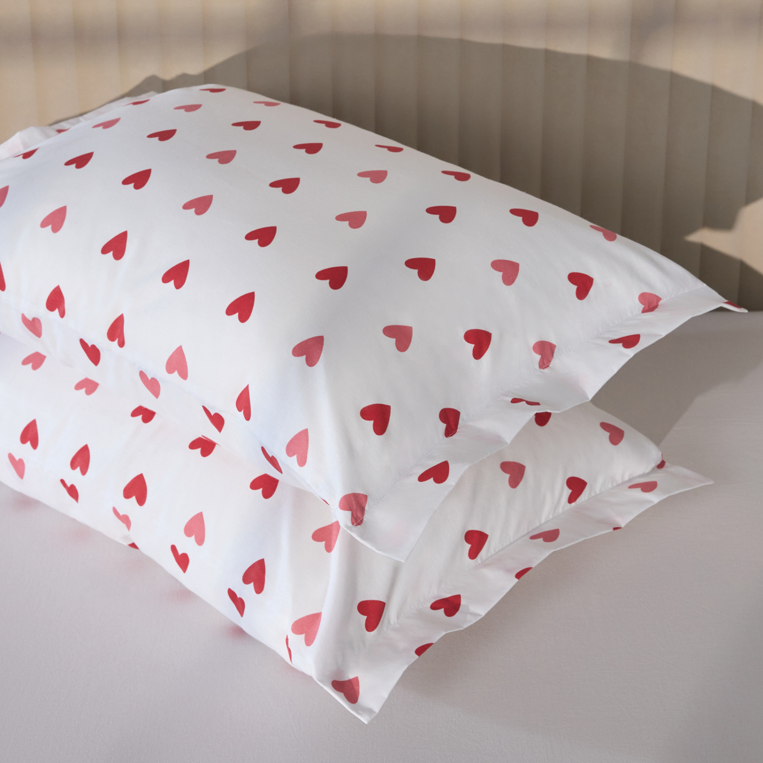 Комплект наволочек Любовь моя (красный)/Amore Mio red с ушками - фото № 2