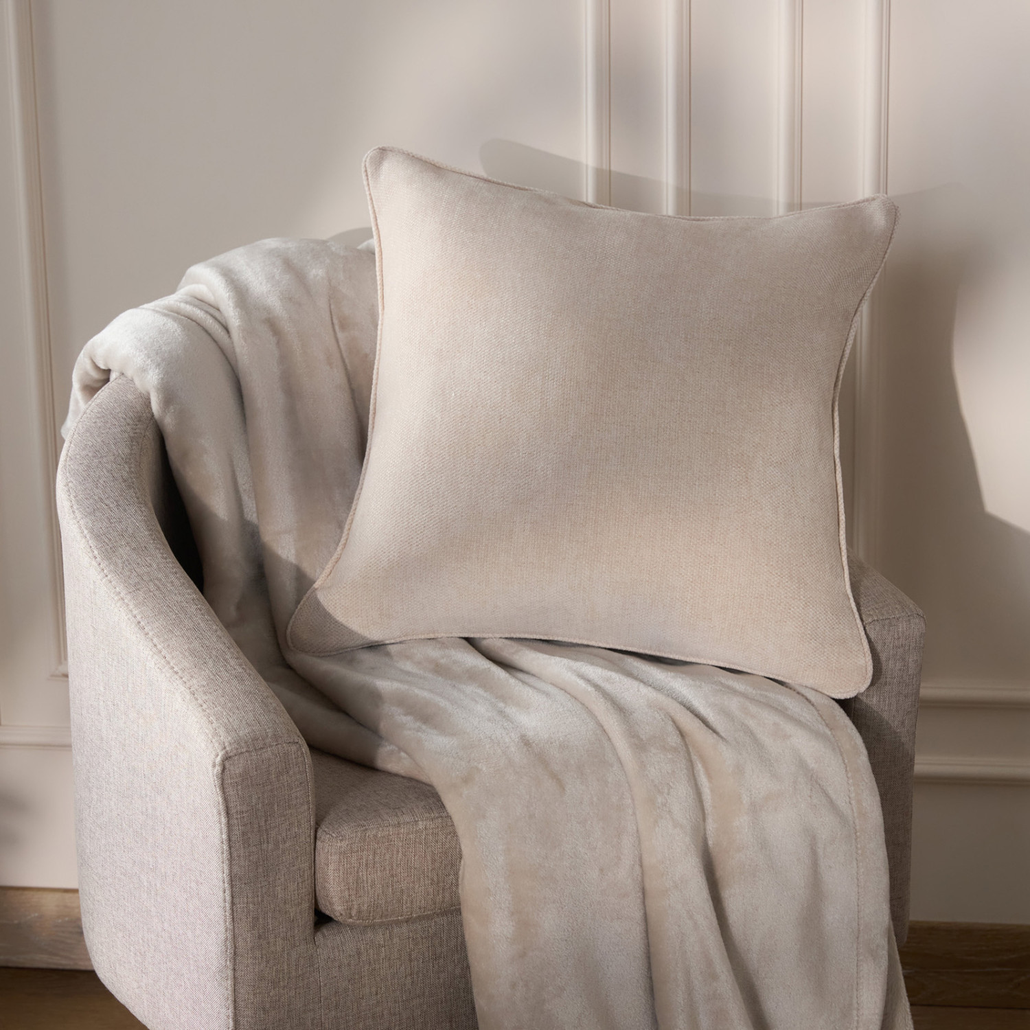 Подушка декоративная Грациэлла/Graziella, бежевая - фото № 2