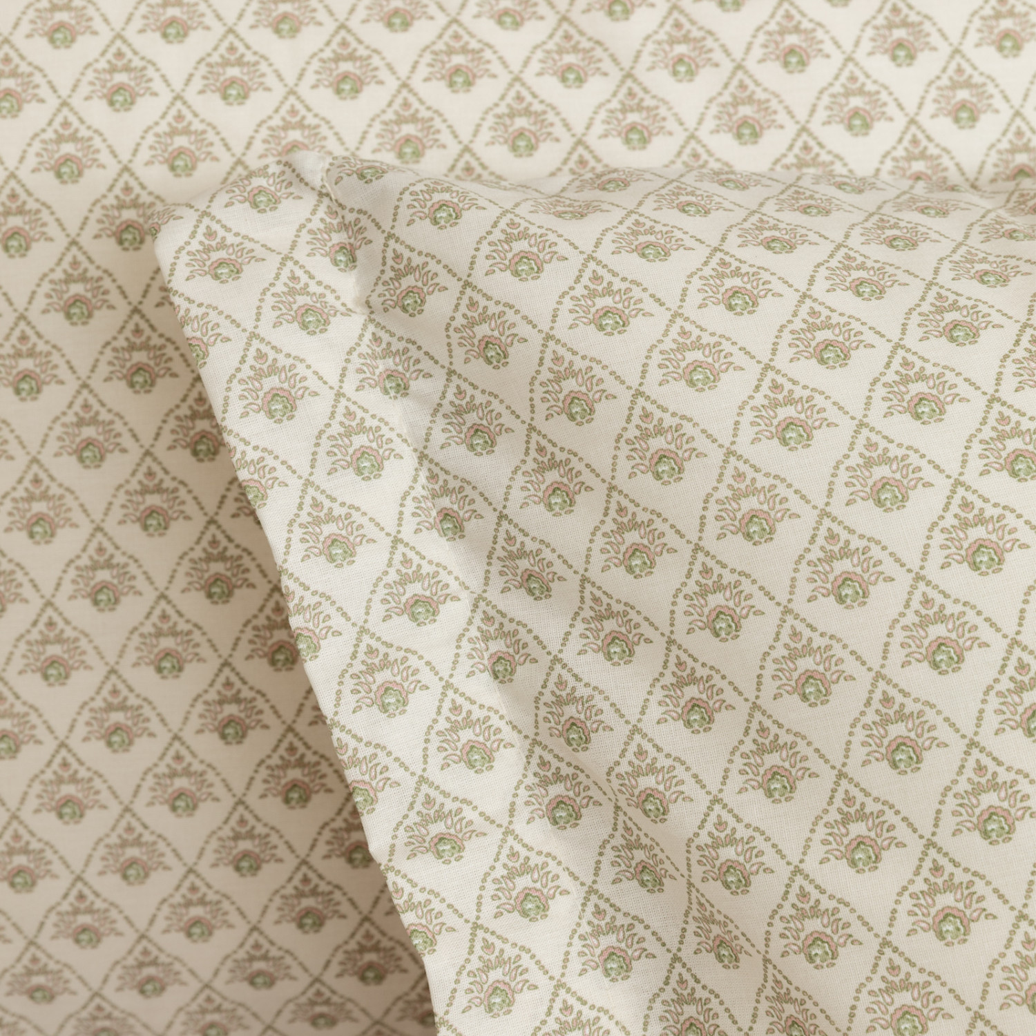 Комплект наволочек Медальон/Medaglione с ушками - фото № 3