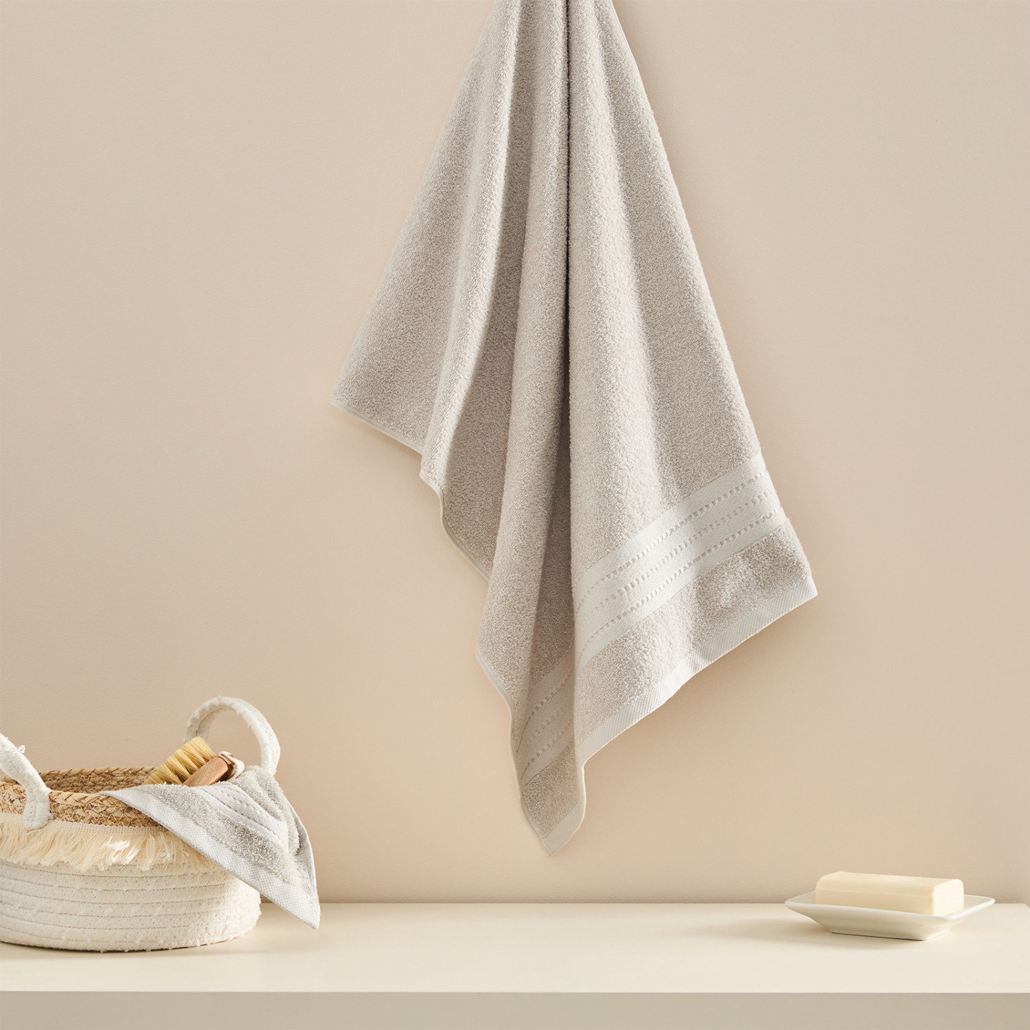 Полотенце махровое Базена/Basena, серое - фото № 4