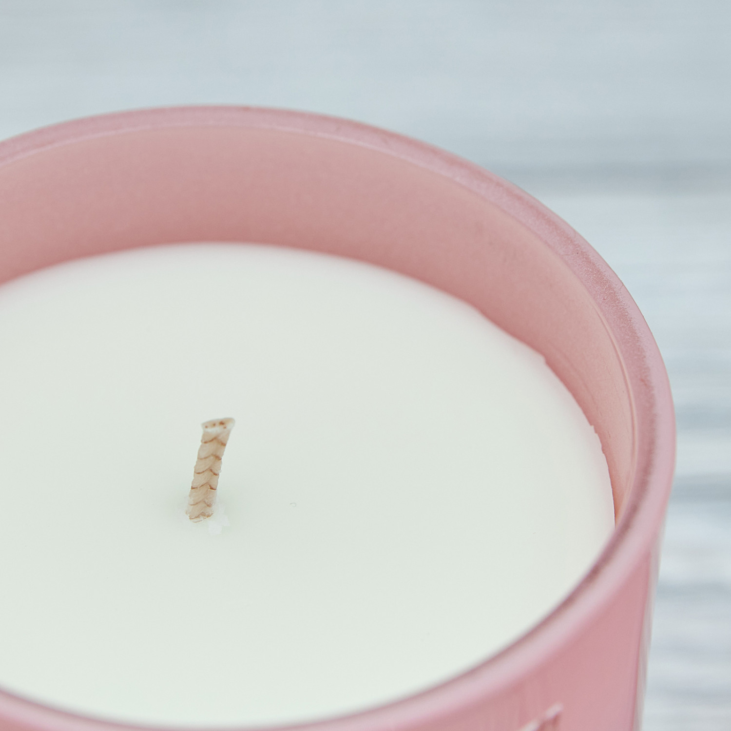 Свеча ароматическая Pepper & Sandalwood spice - фото № 3