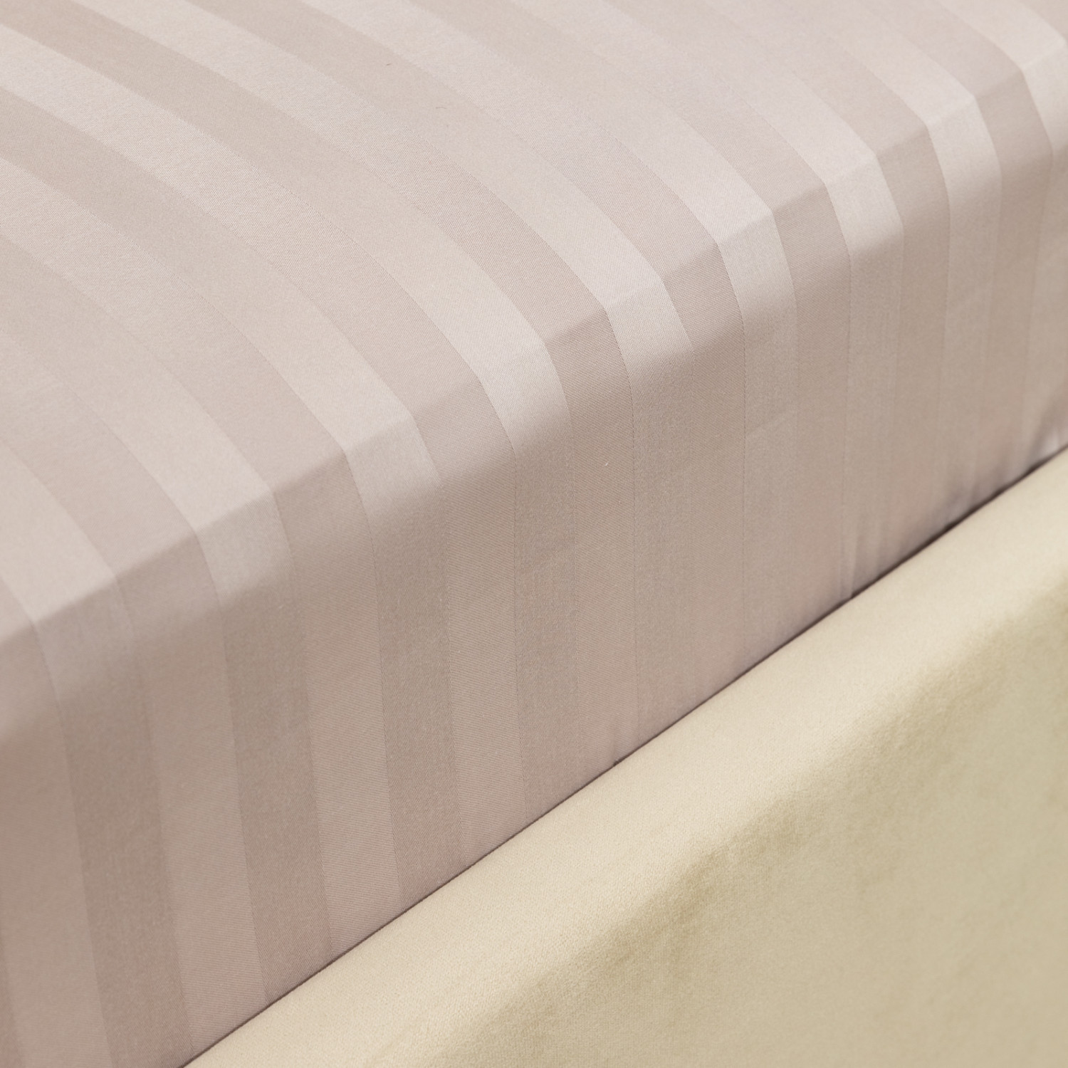 Простыня на резинке Ethereal rose - фото № 3