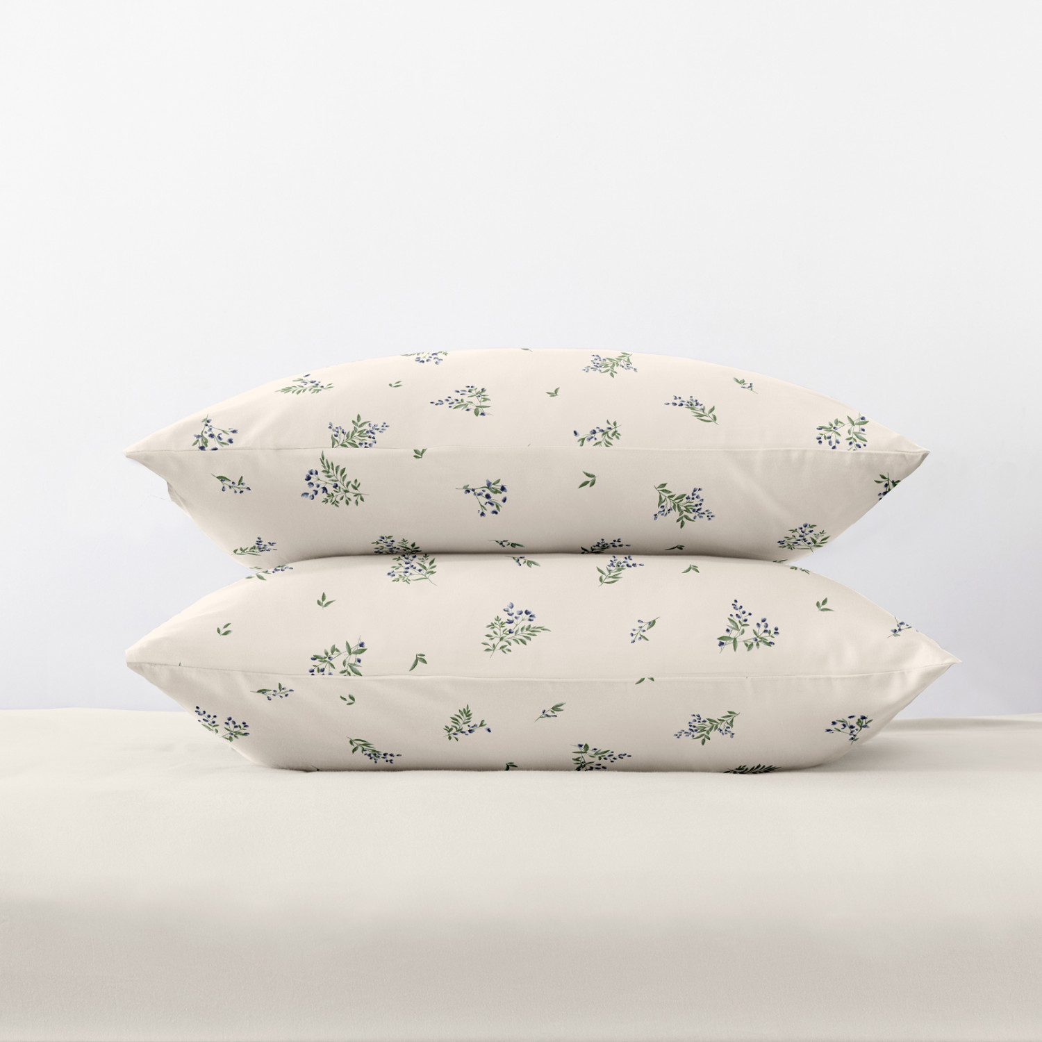 Комплект наволочек Туманные цветы/Misty flowers - фото № 2