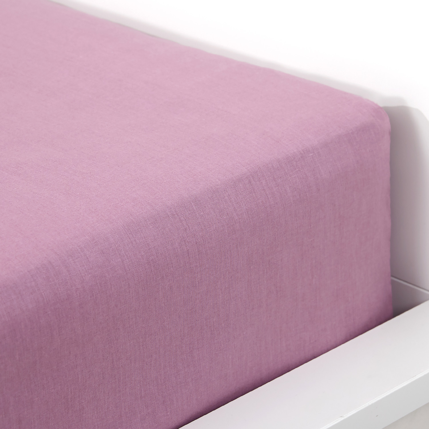 Простыня на резинке Levia