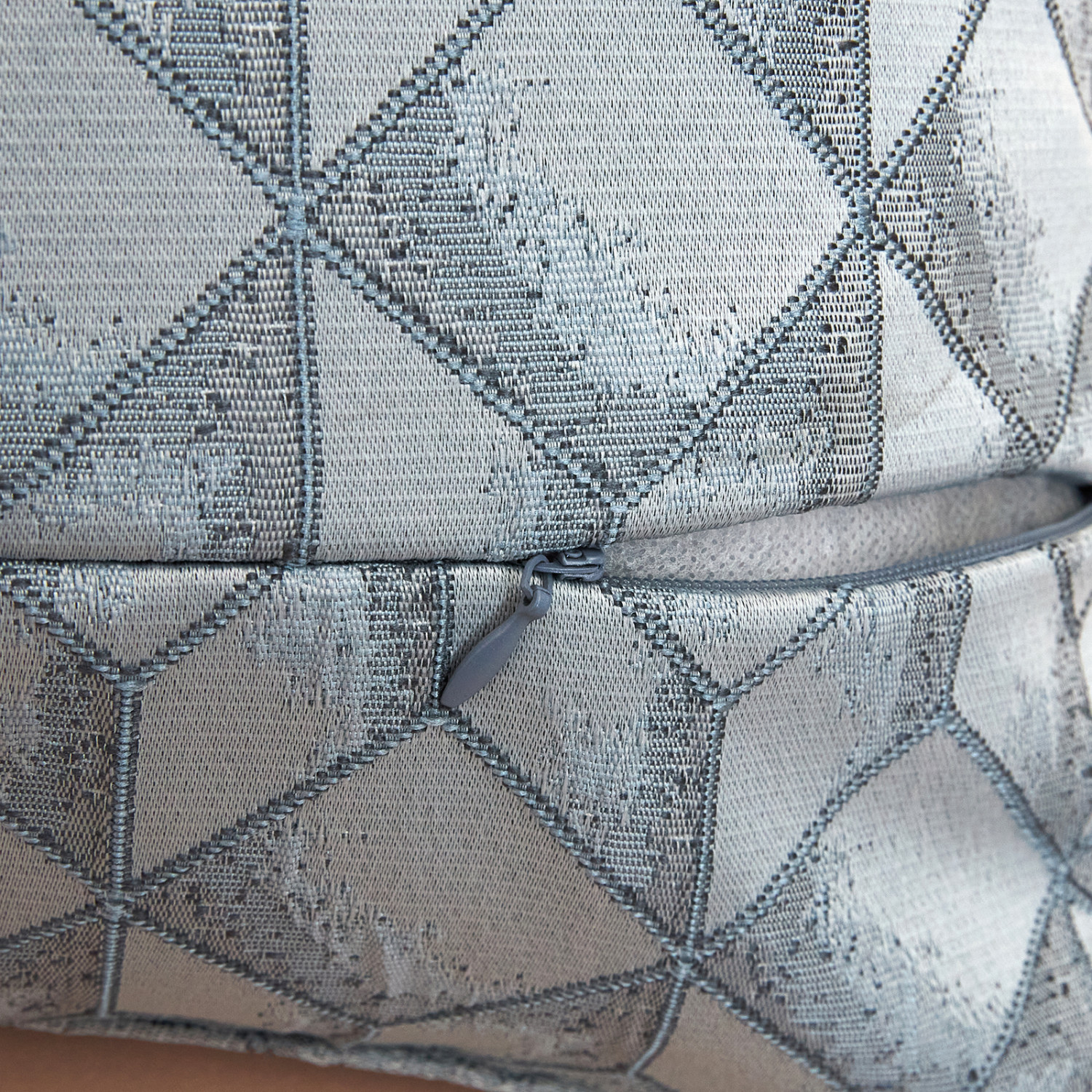 Подушка декоративная Фигуры/Figurazione - фото № 4