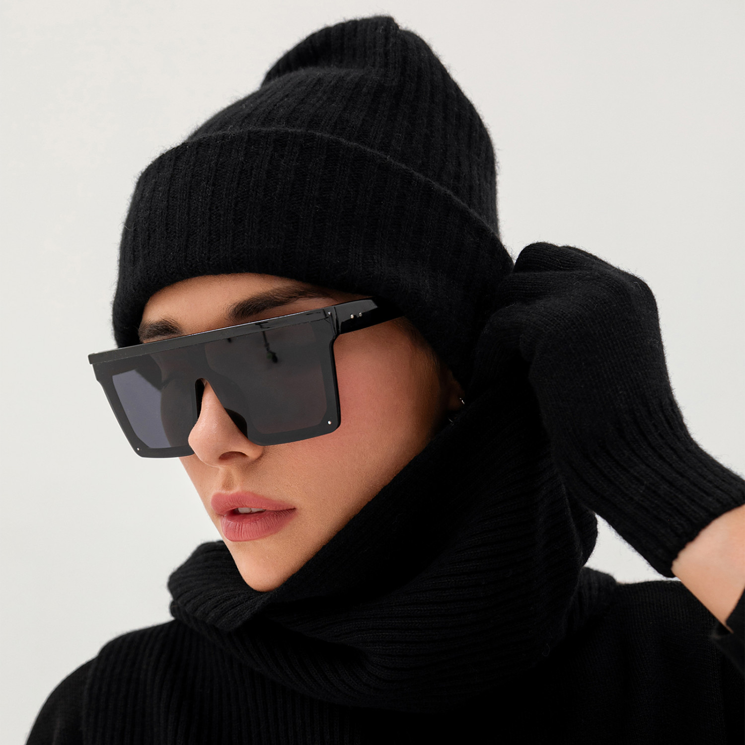 Перчатки Mont blanc, черные - фото № 3