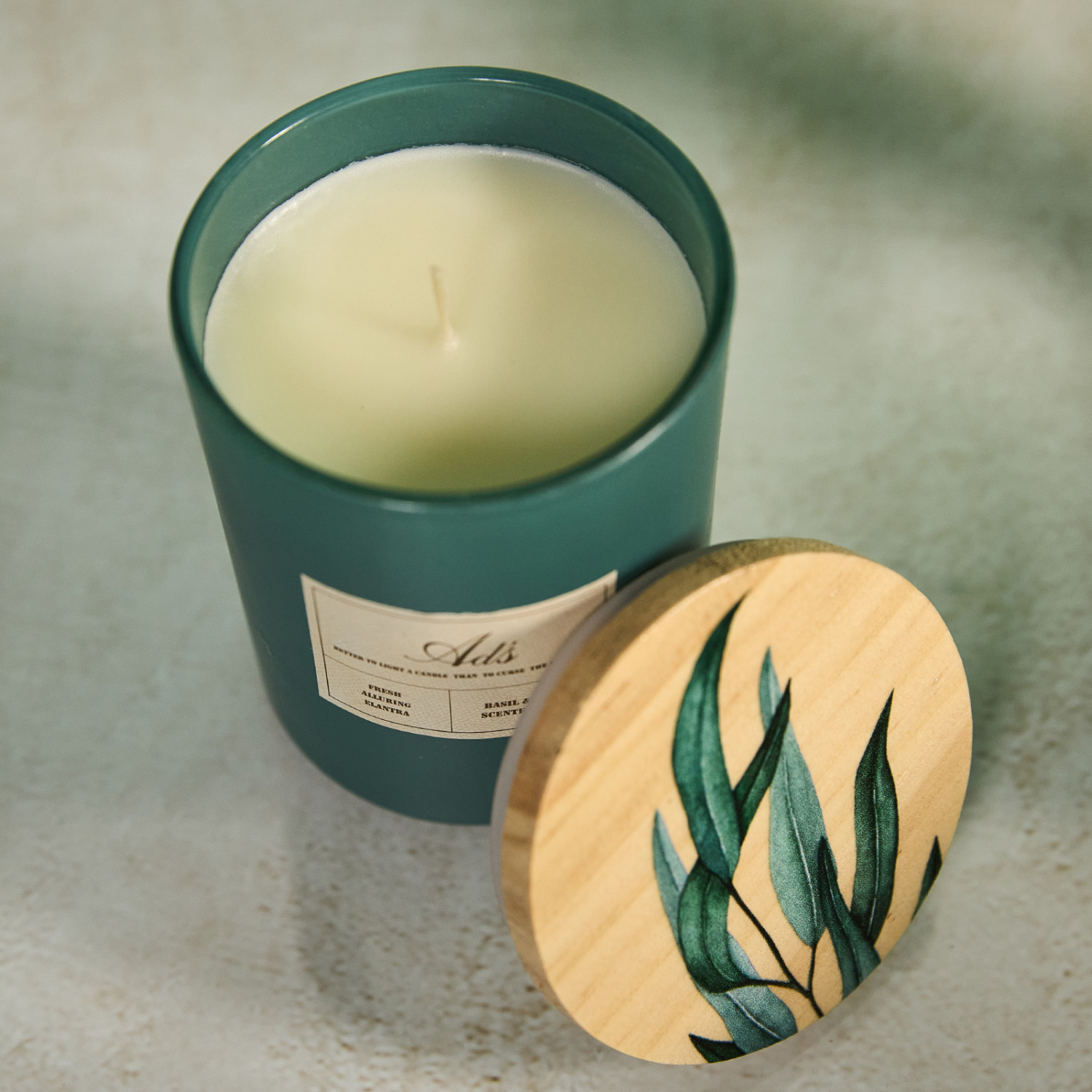 Свеча ароматическая Basil & neroli - фото № 4