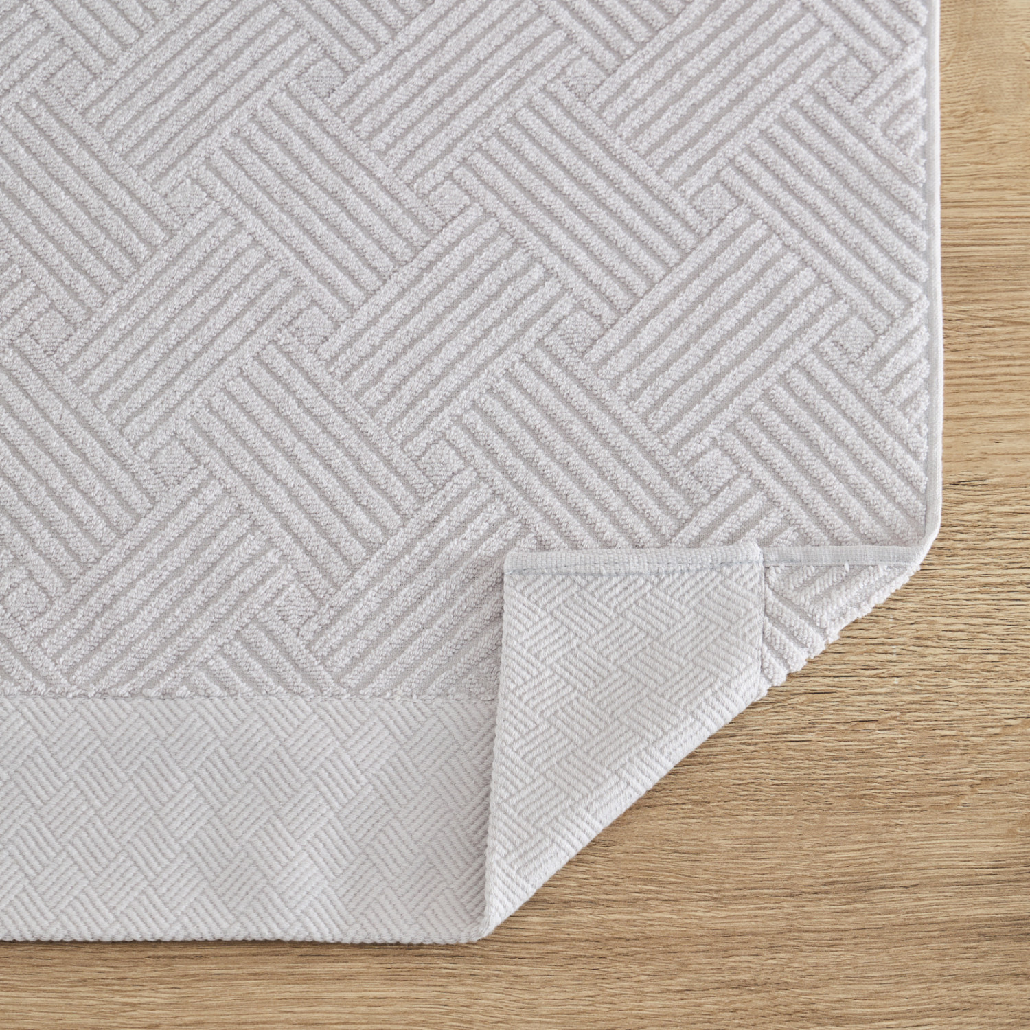 Полотенце махровое Zigzag, серое - фото № 4