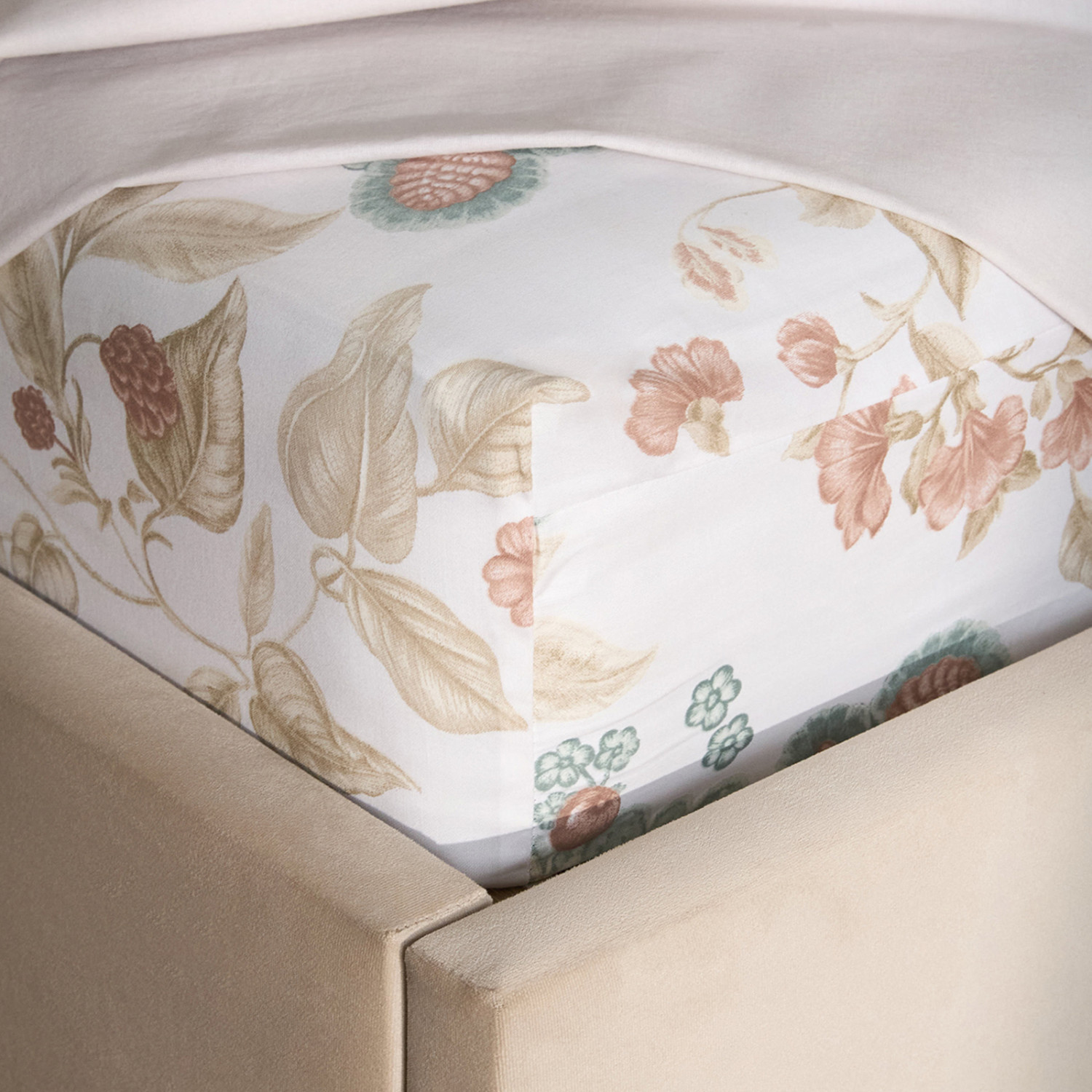 Простыня на резинке Камилла