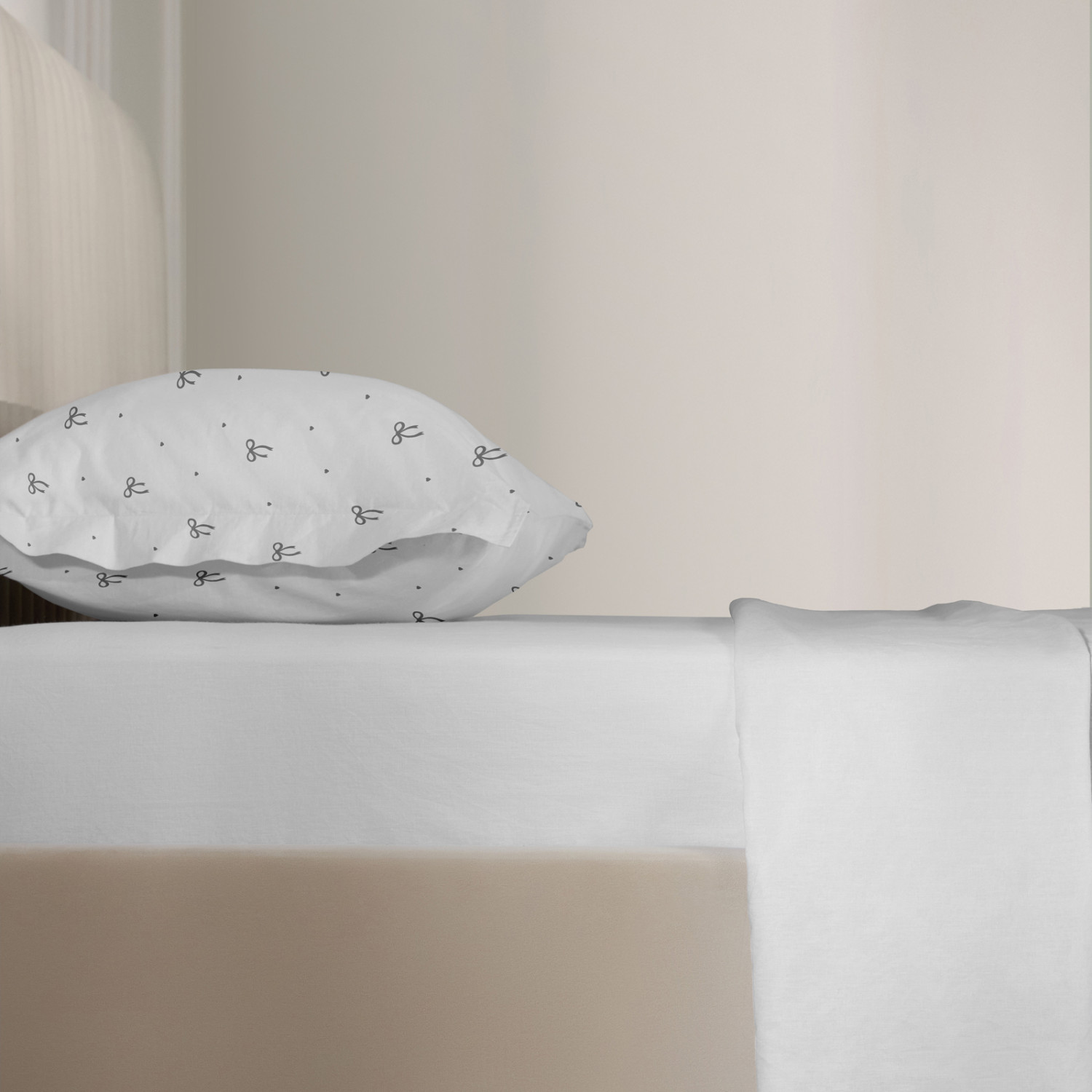 Комплект наволочек Графитовый бант с ушками - фото № 2