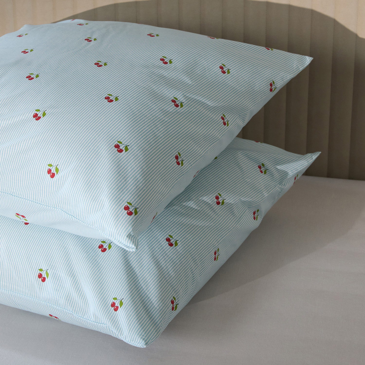 Комплект наволочек Вишневая полоска/Cherry stripe - фото № 4