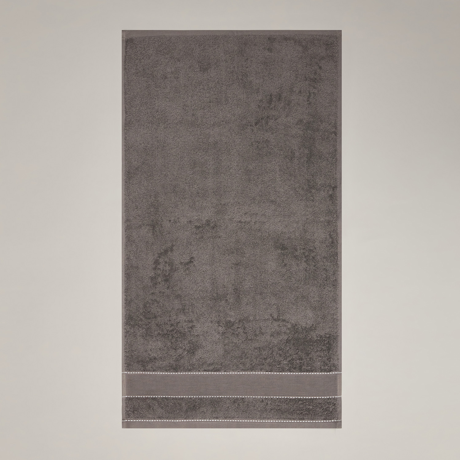 Полотенце махровое Tesoro, серое - фото № 2
