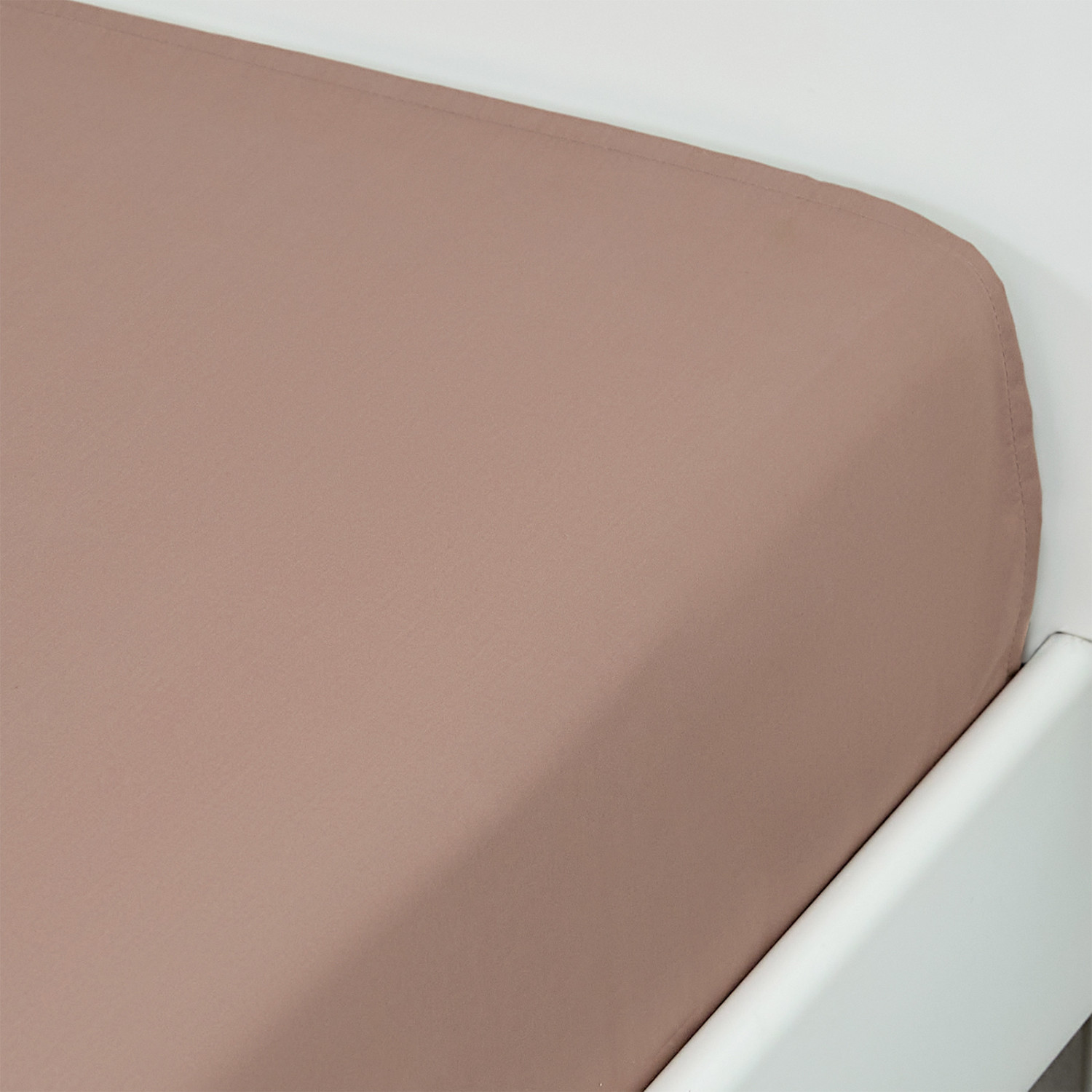 Простыня на резинке Toffee