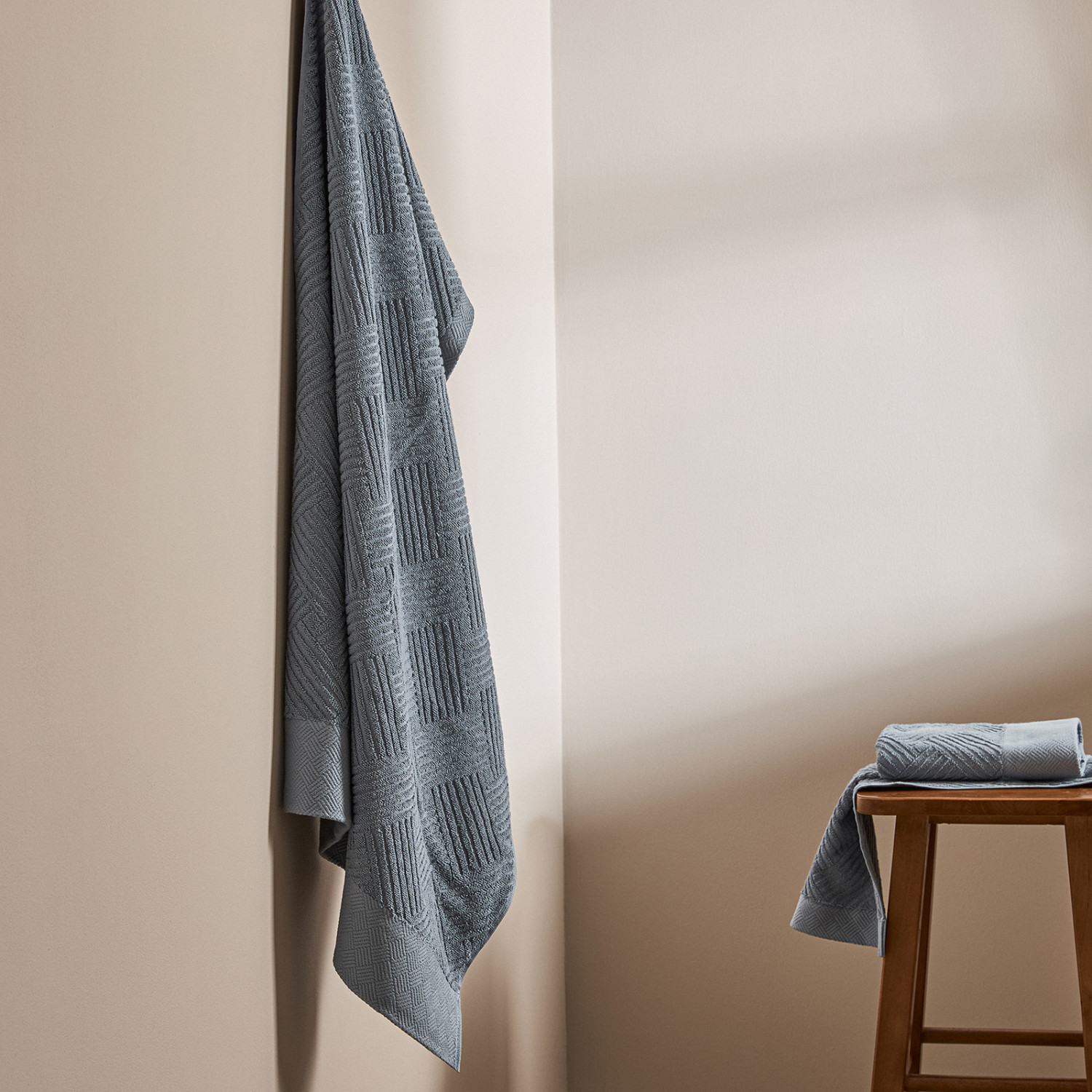 Полотенце махровое Zigzag, синее - фото № 6