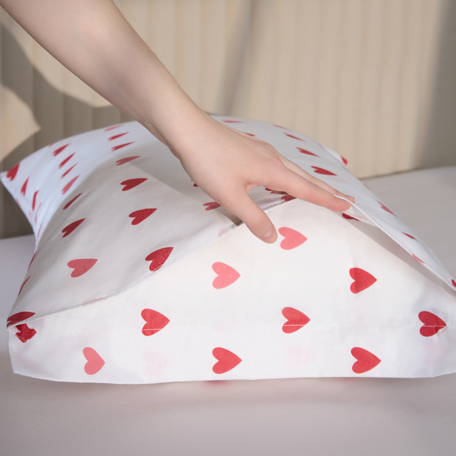 Комплект наволочек Любовь моя (красный)/Amore Mio red с ушками - фото № 3