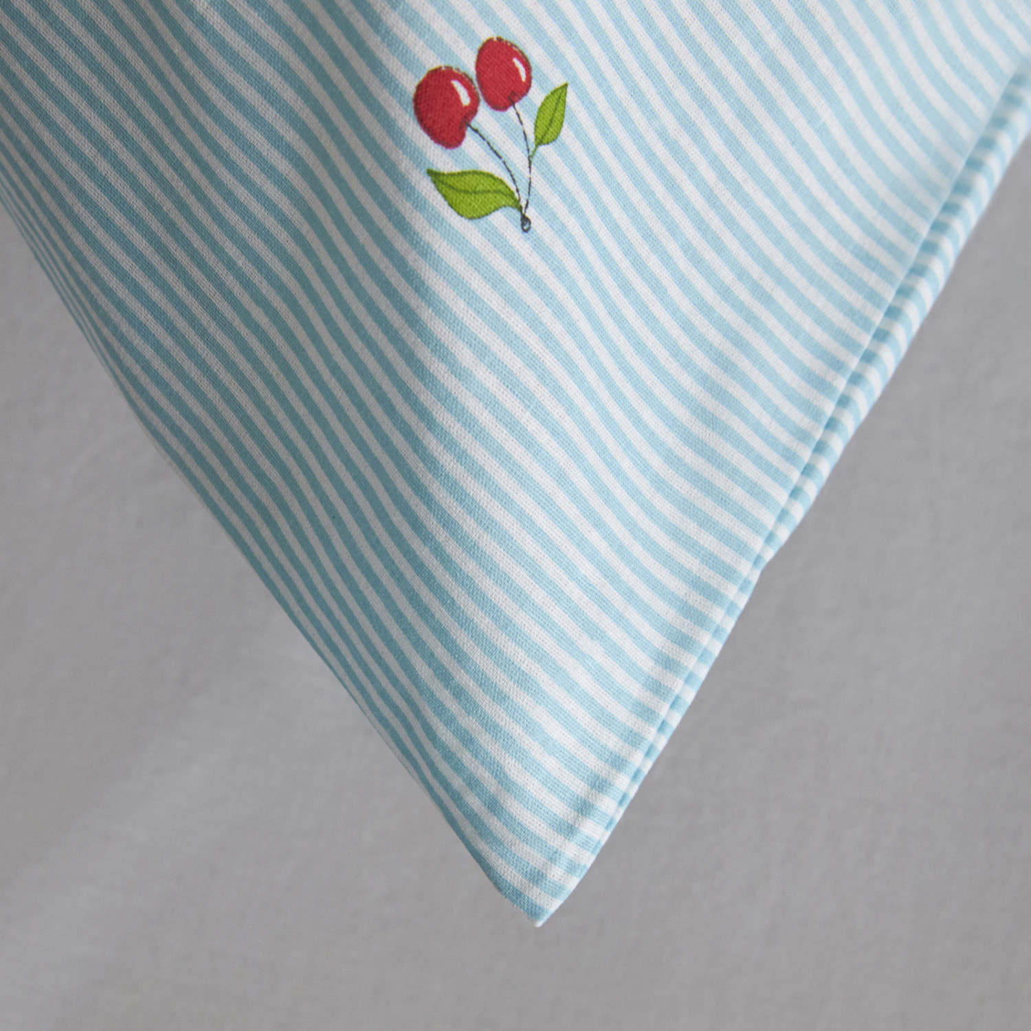 Комплект наволочек Вишневая полоска/Cherry stripe - фото № 5