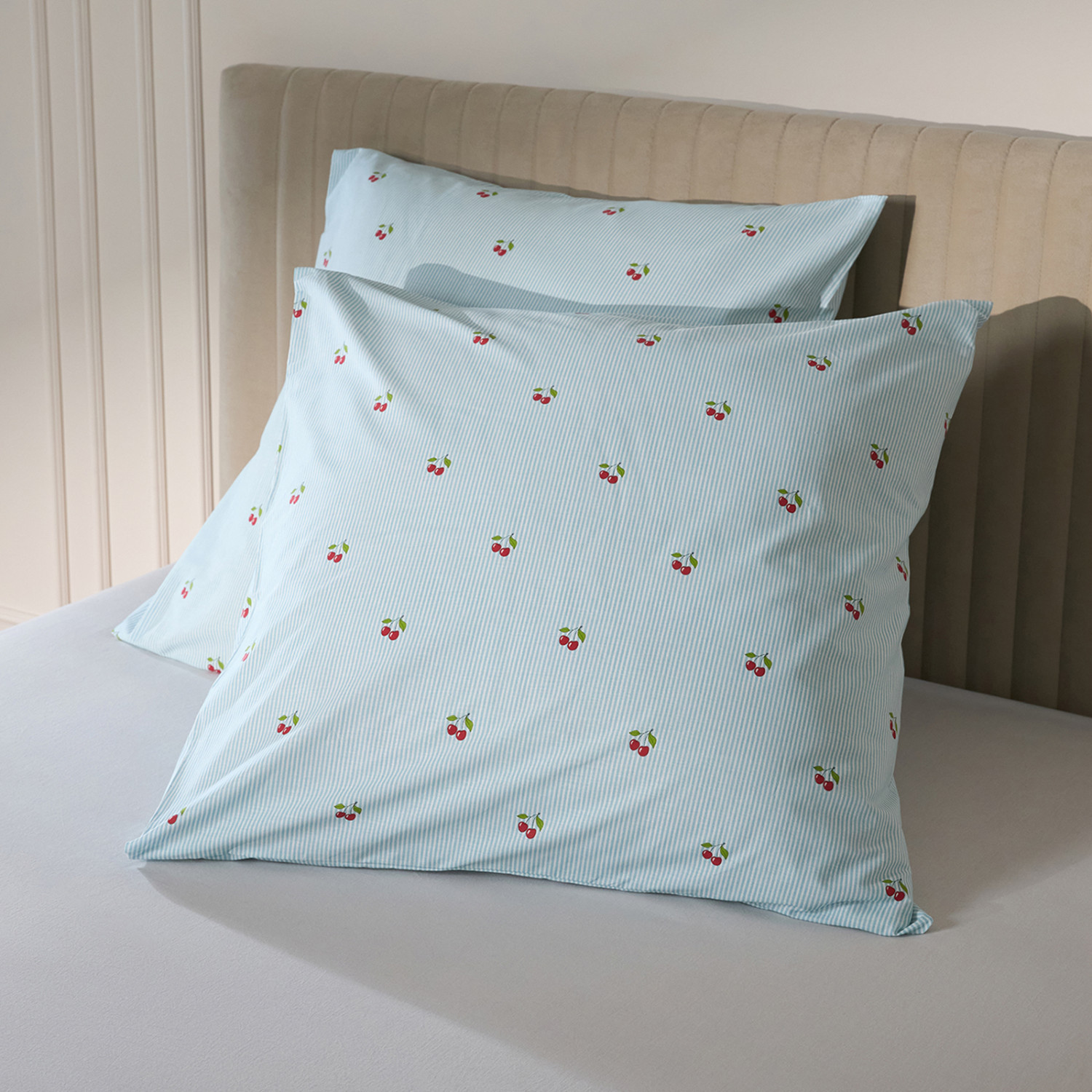 Комплект наволочек Вишневая полоска/Cherry stripe