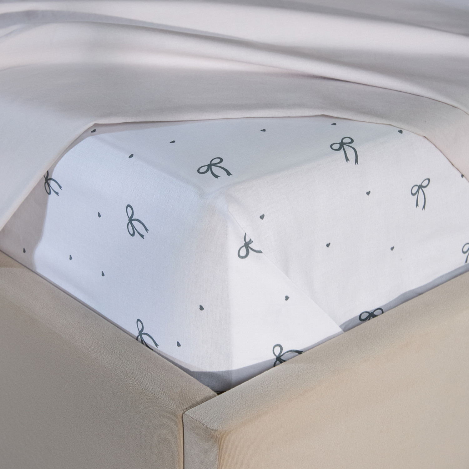 Простыня Графитовый бант