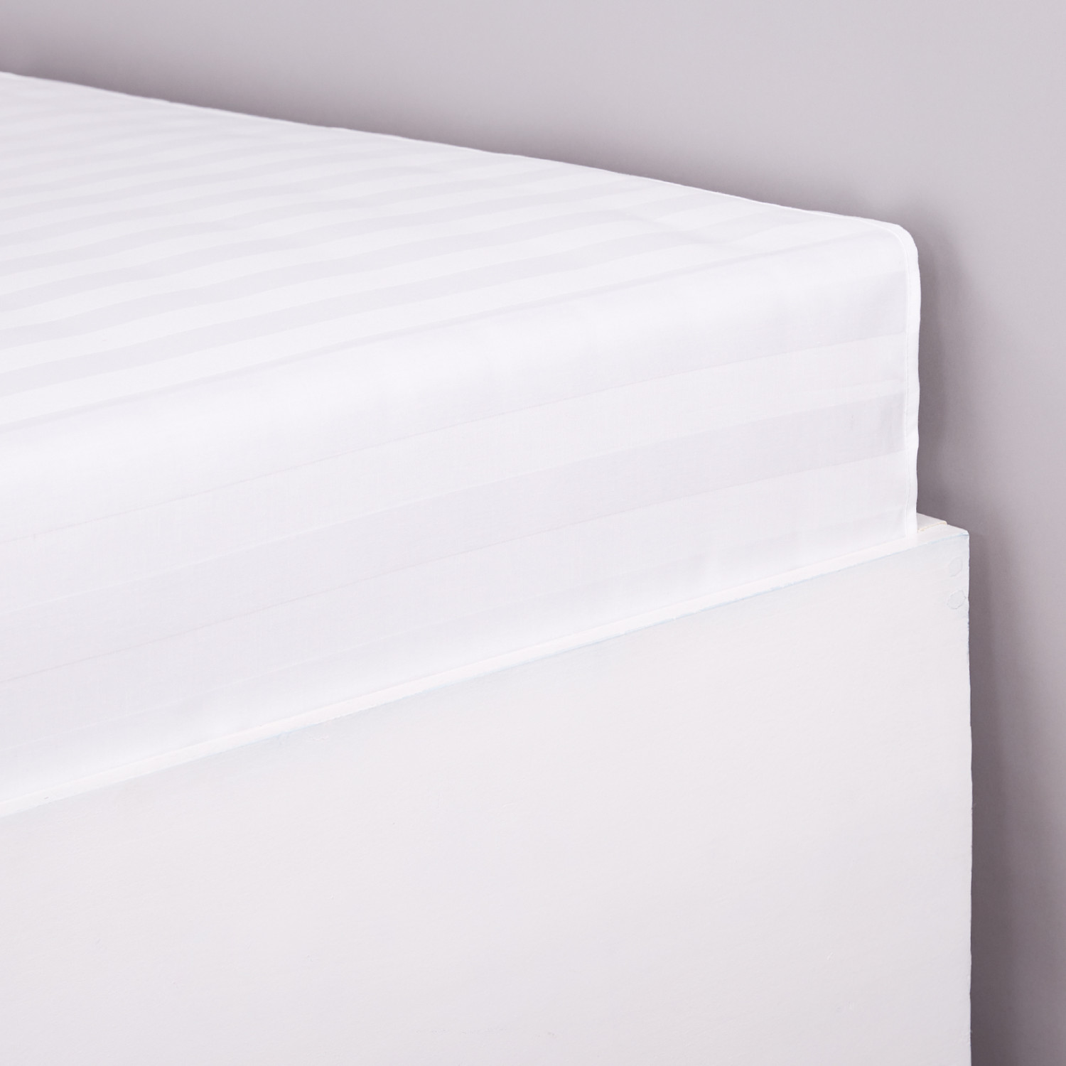 Простыня White lines