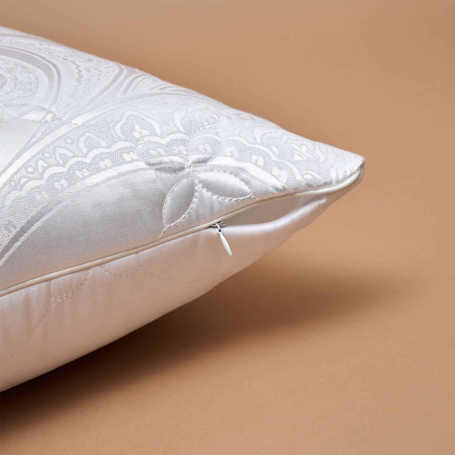 Подушка Cozy Silk, сатин - фото № 6