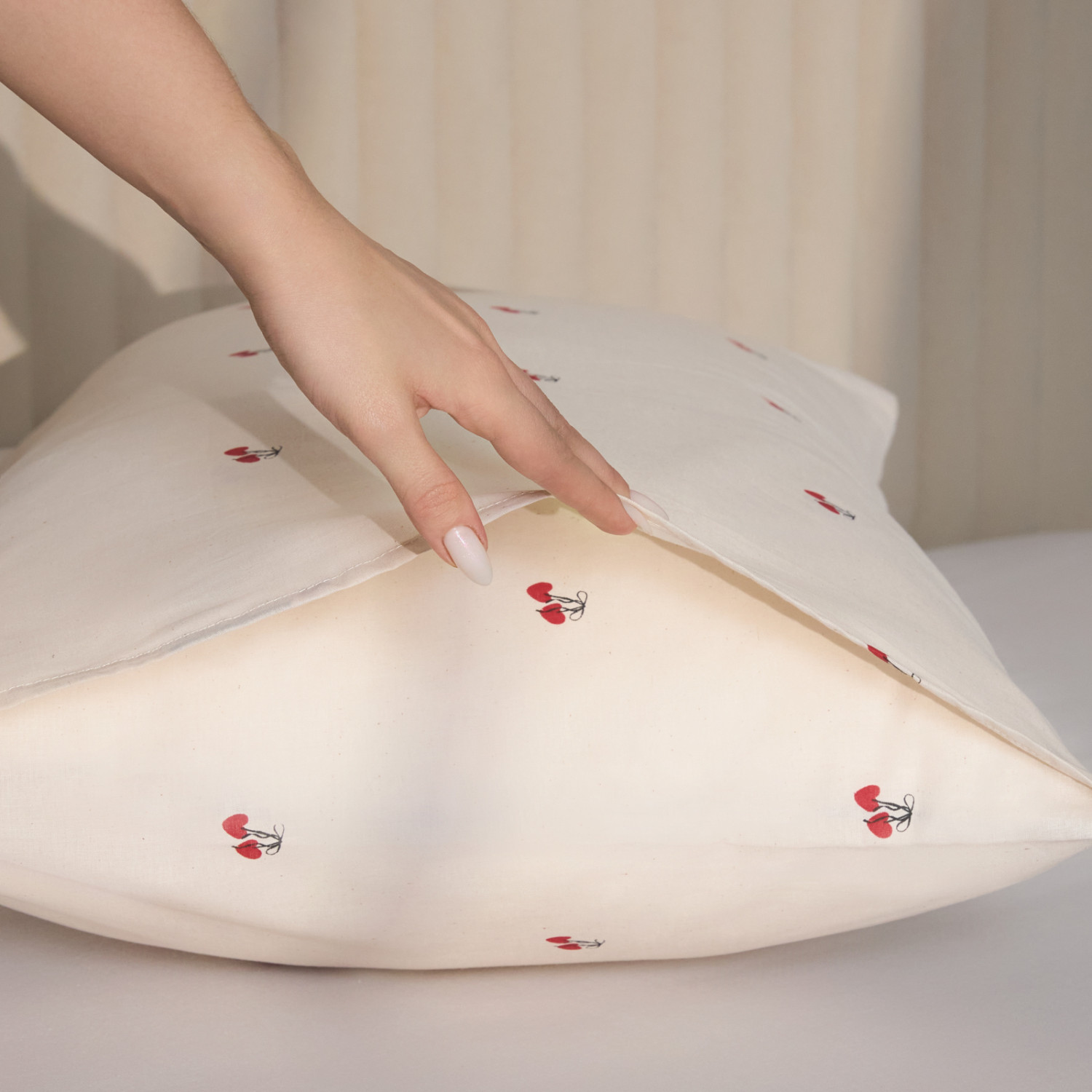 Комплект наволочек Вишневое сердце/Cherry heart - фото № 4