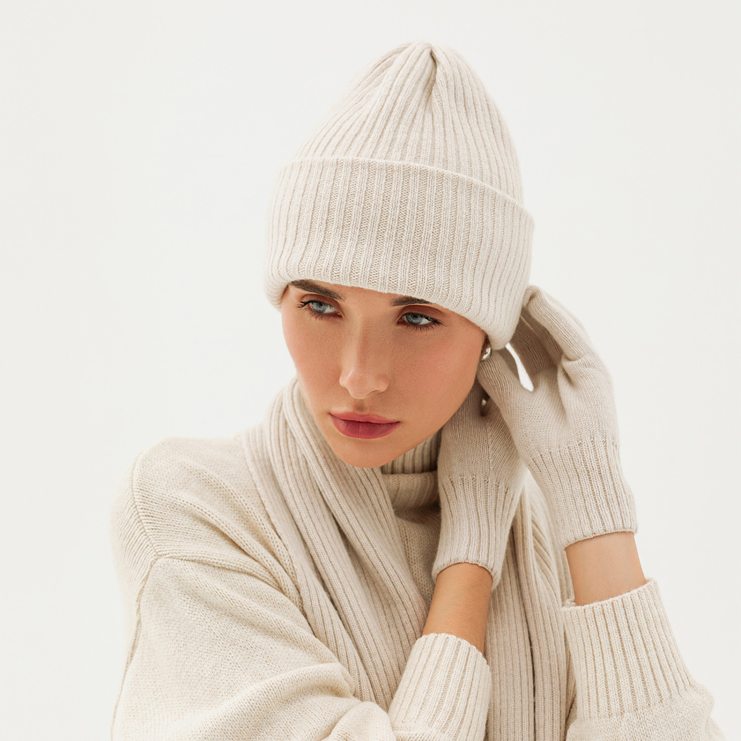 Перчатки Mont blanc, белые - фото № 2