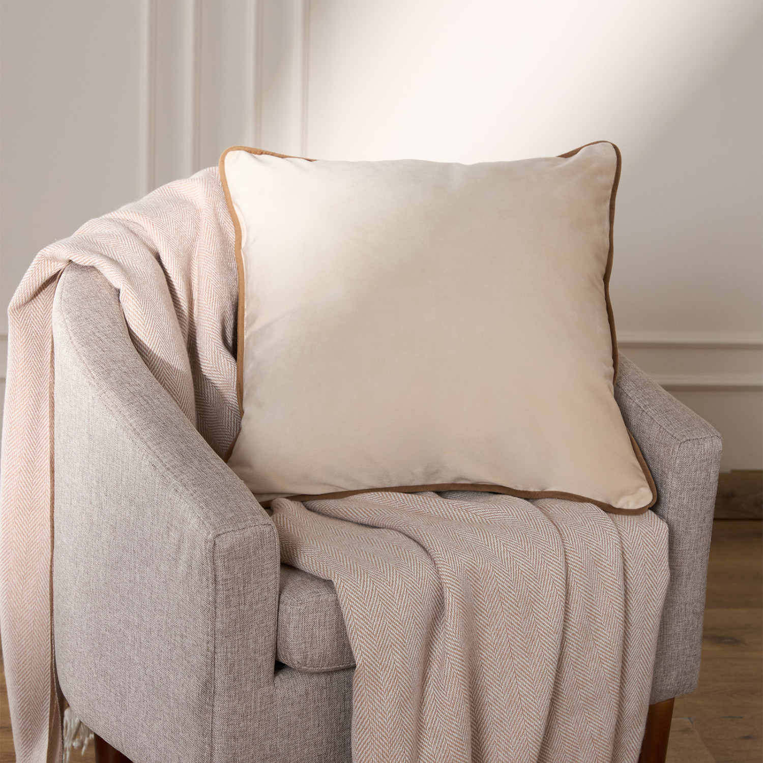 Подушка декоративная Франческо, ваниль