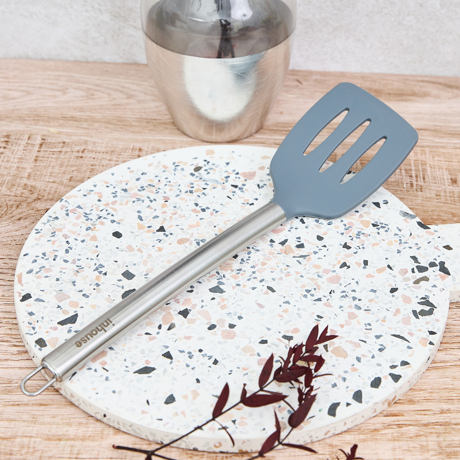 Лопатка с прорезями Noble gray