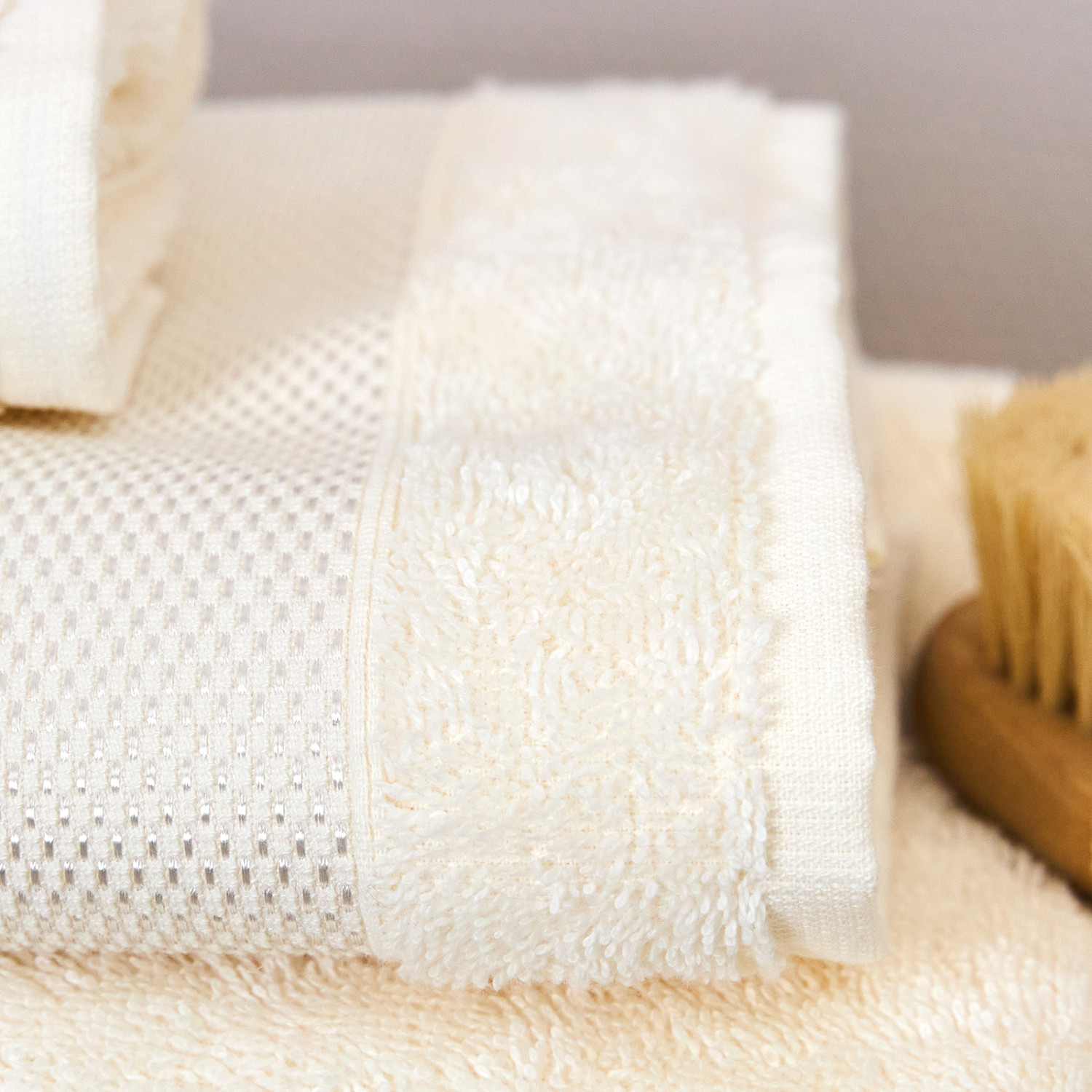 Полотенце махровое Dalia, молочное - фото № 3