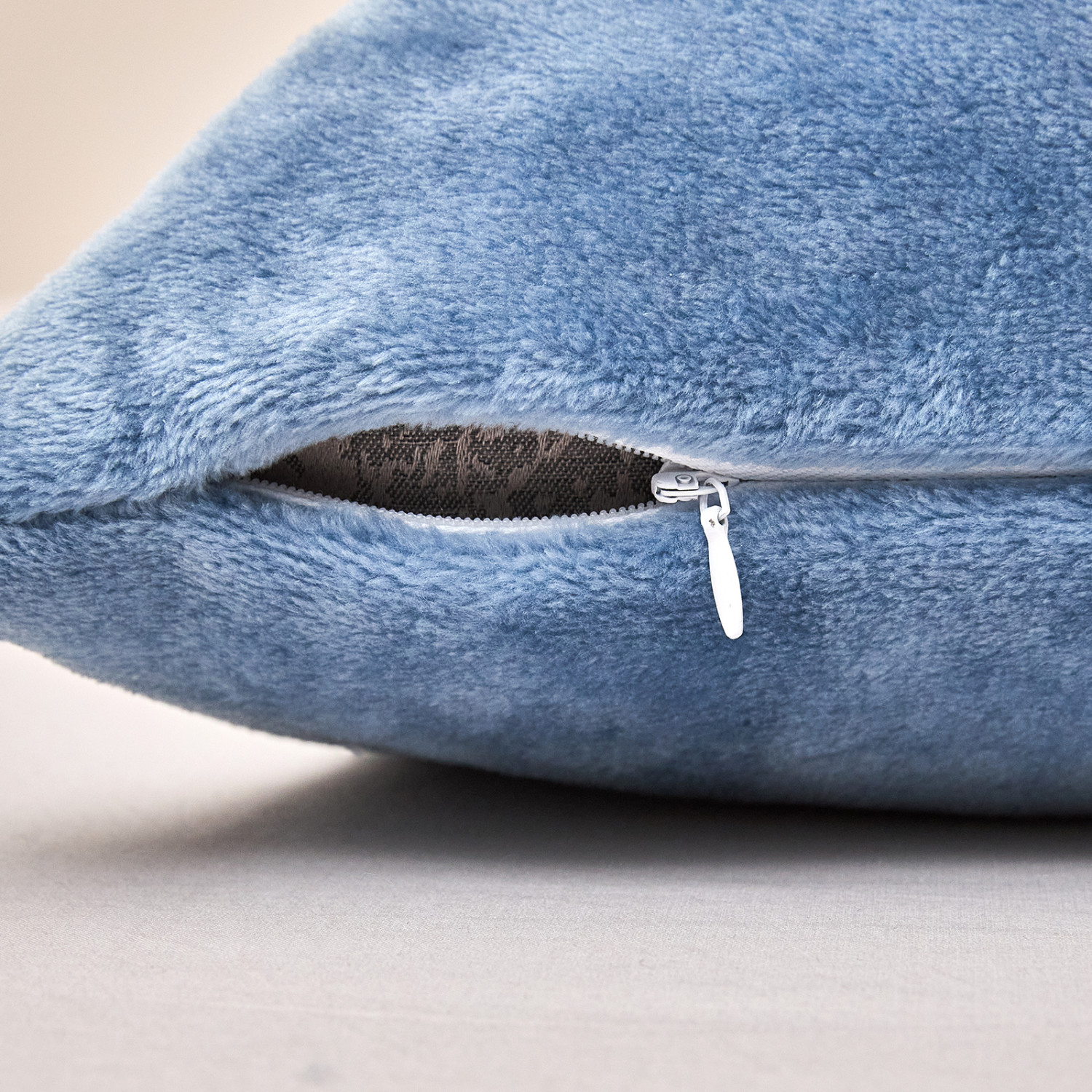 Наволочка декоративная Сверхмягкий/Supersoft, синяя - фото № 3