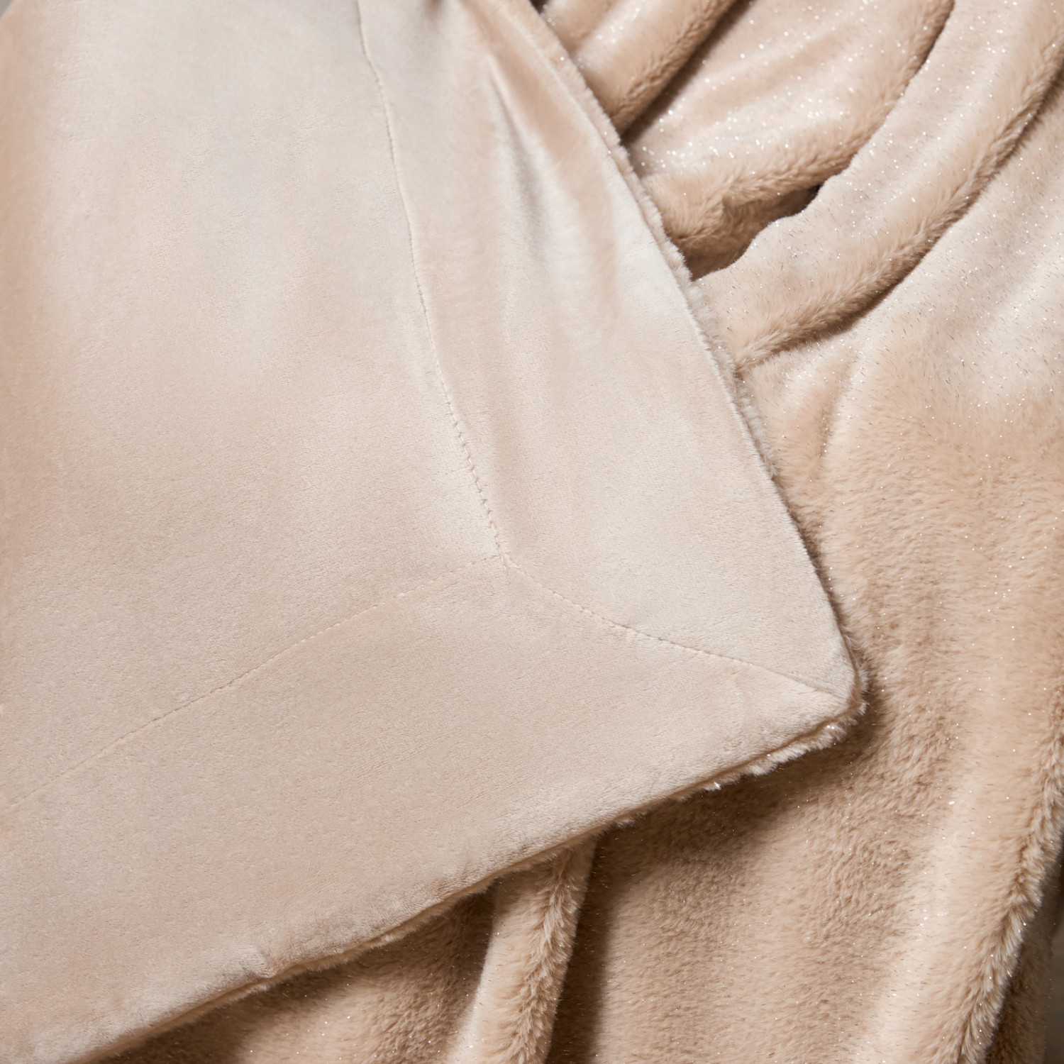 Плед Мягкий мех/Soft fur, бежевый - фото № 3