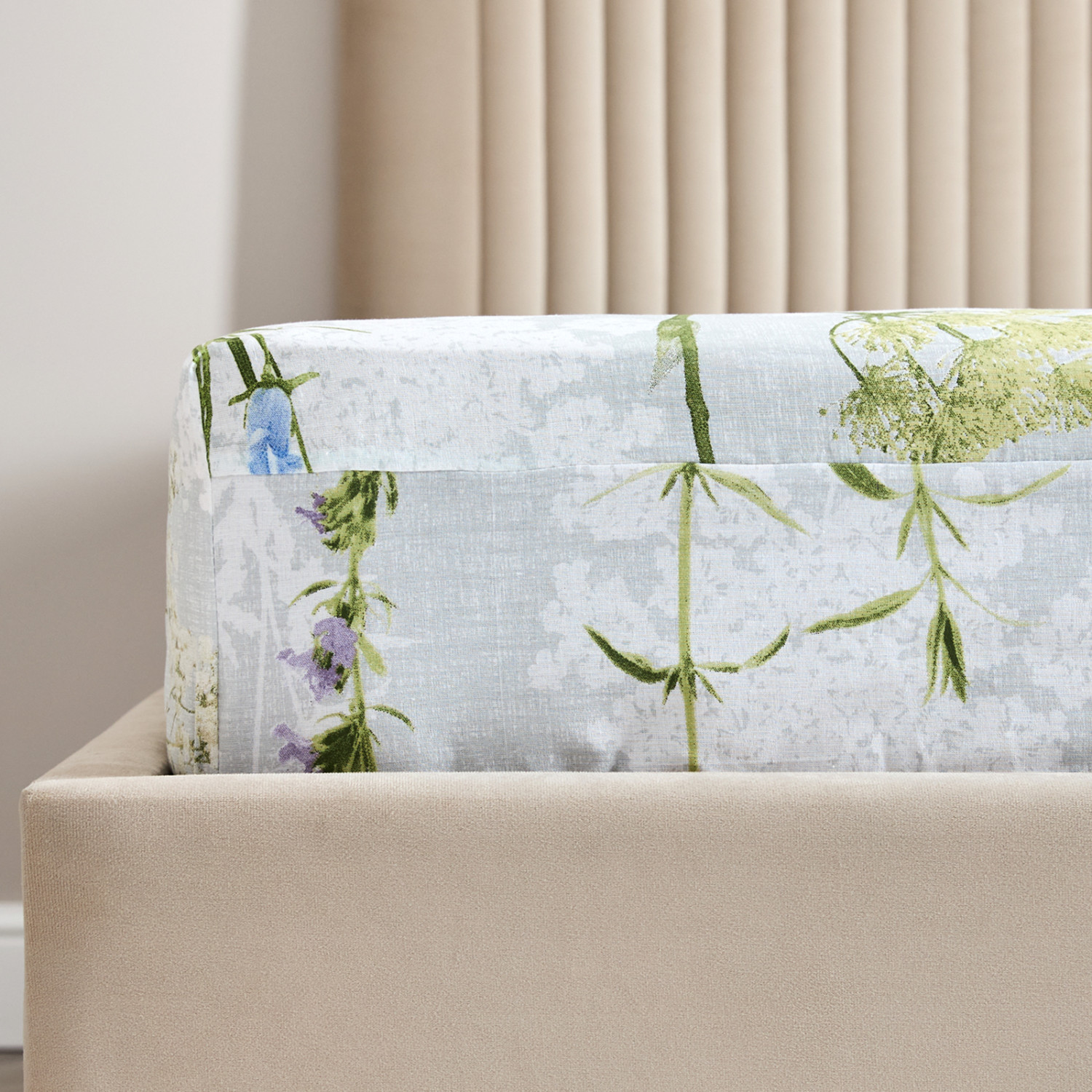 Простыня на резинке Meadow, мультиколор - фото № 2