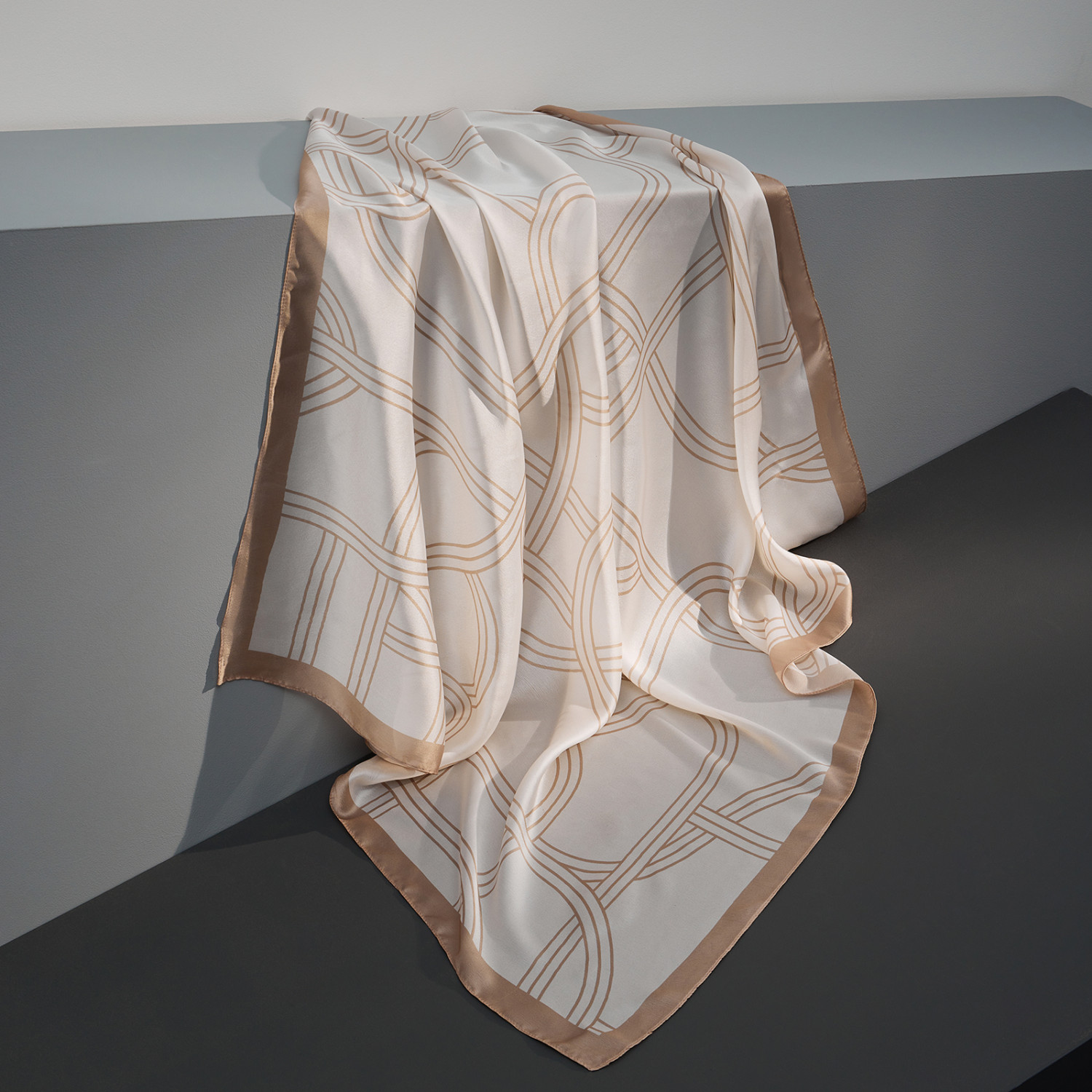 Платок шейный Божественный/Divina, бежевый II - фото № 7