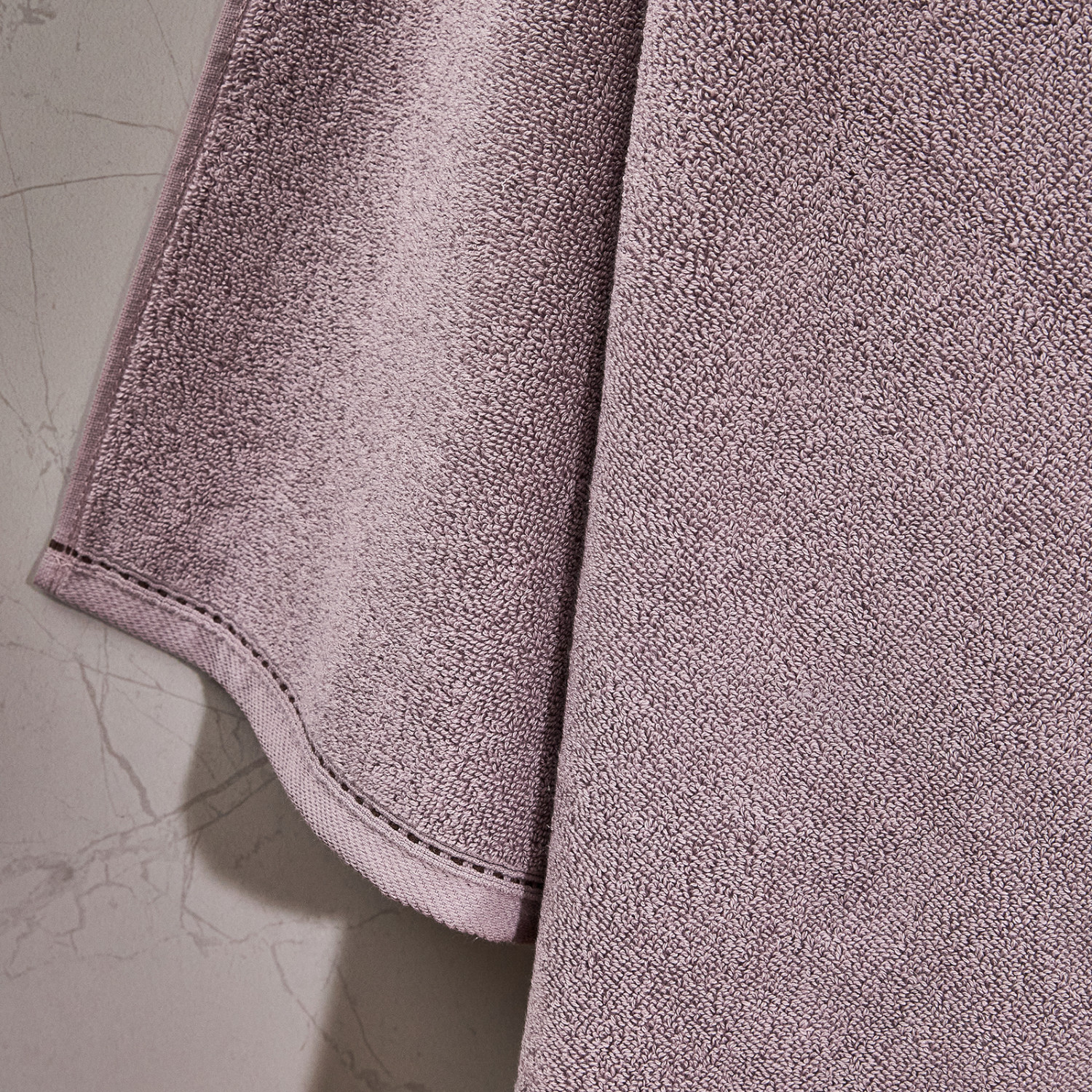 Полотенце махровое Amadeo, сирень - фото № 2