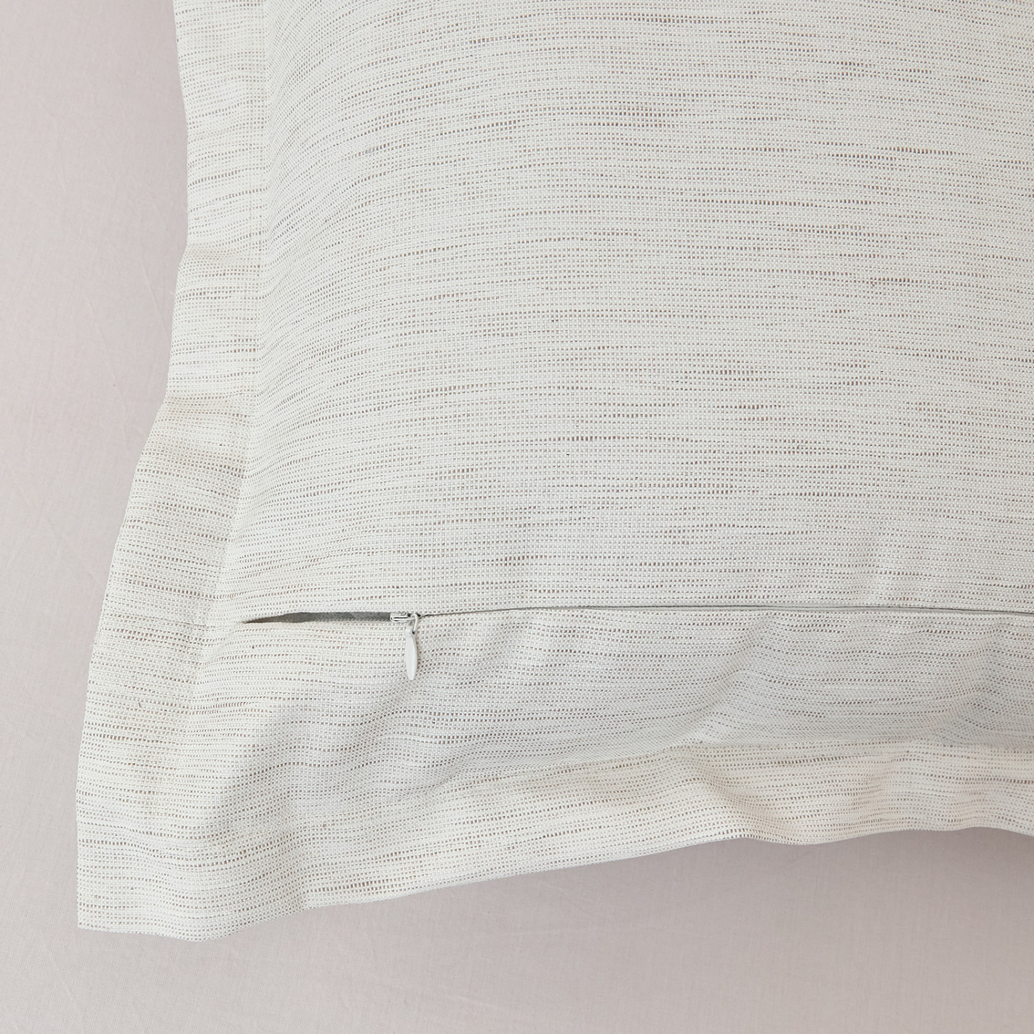 Подушка декоративная Блеск/Lucentezza, белая - фото № 4