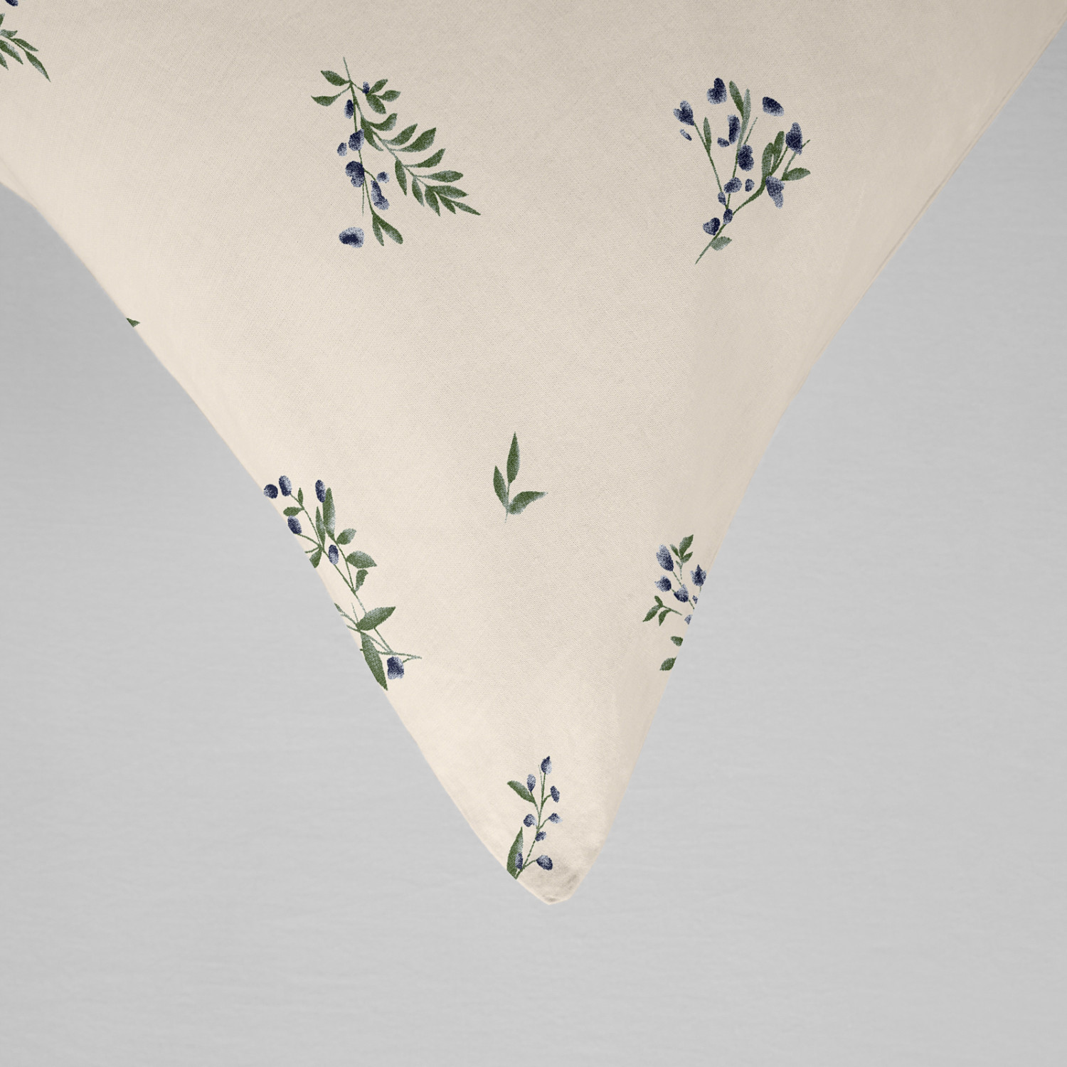 Комплект наволочек Туманные цветы/Misty flowers - фото № 2