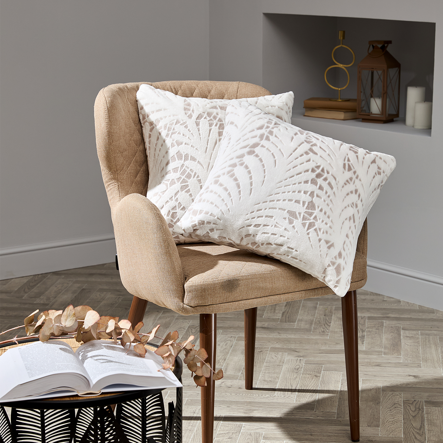 Наволочка декоративная Foliate, бежевая - фото № 4