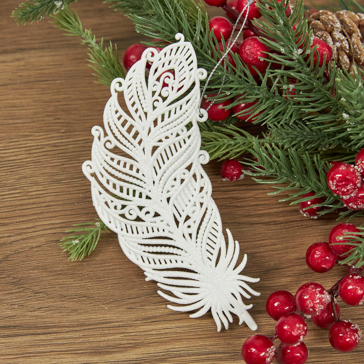 Подвесная декорация Piuma, белая