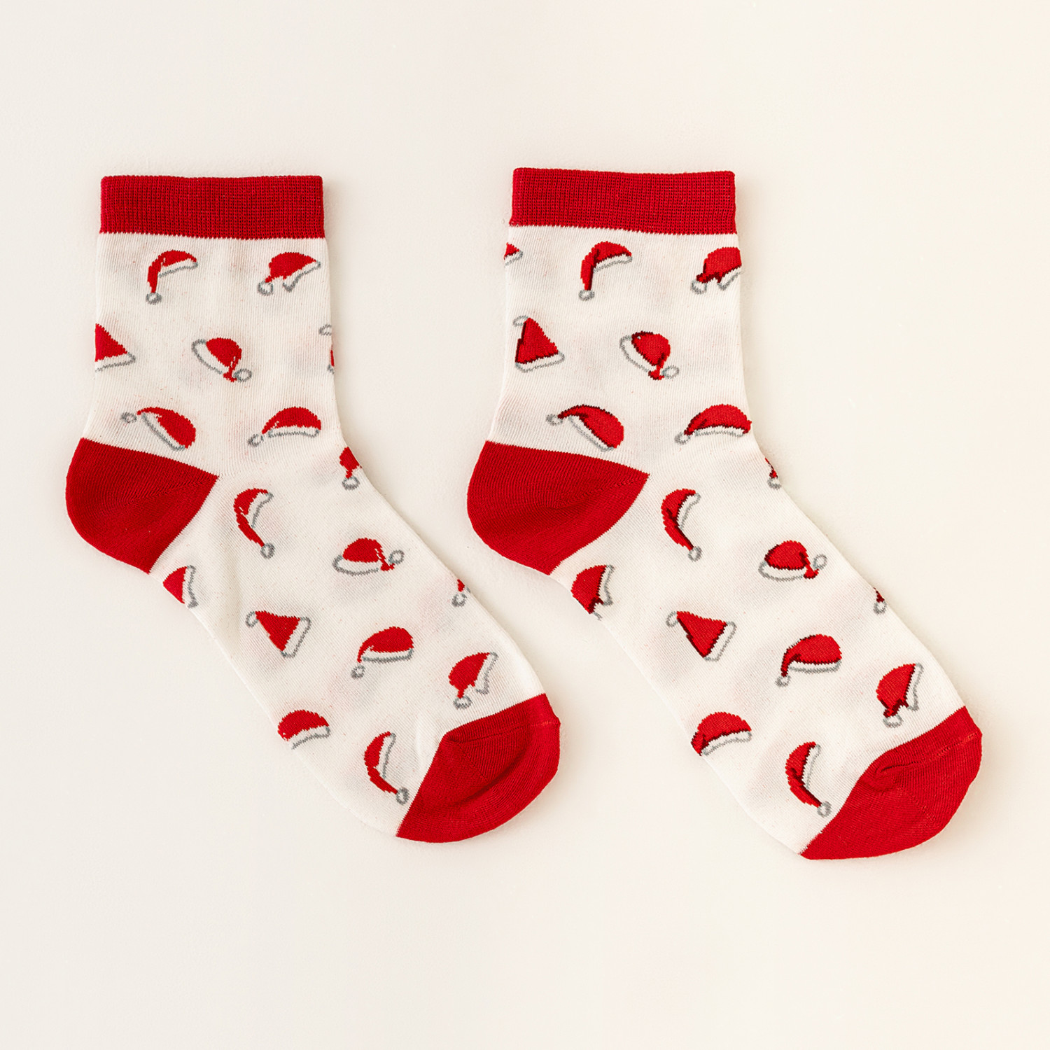 Носки в шарике Санта - фото № 2