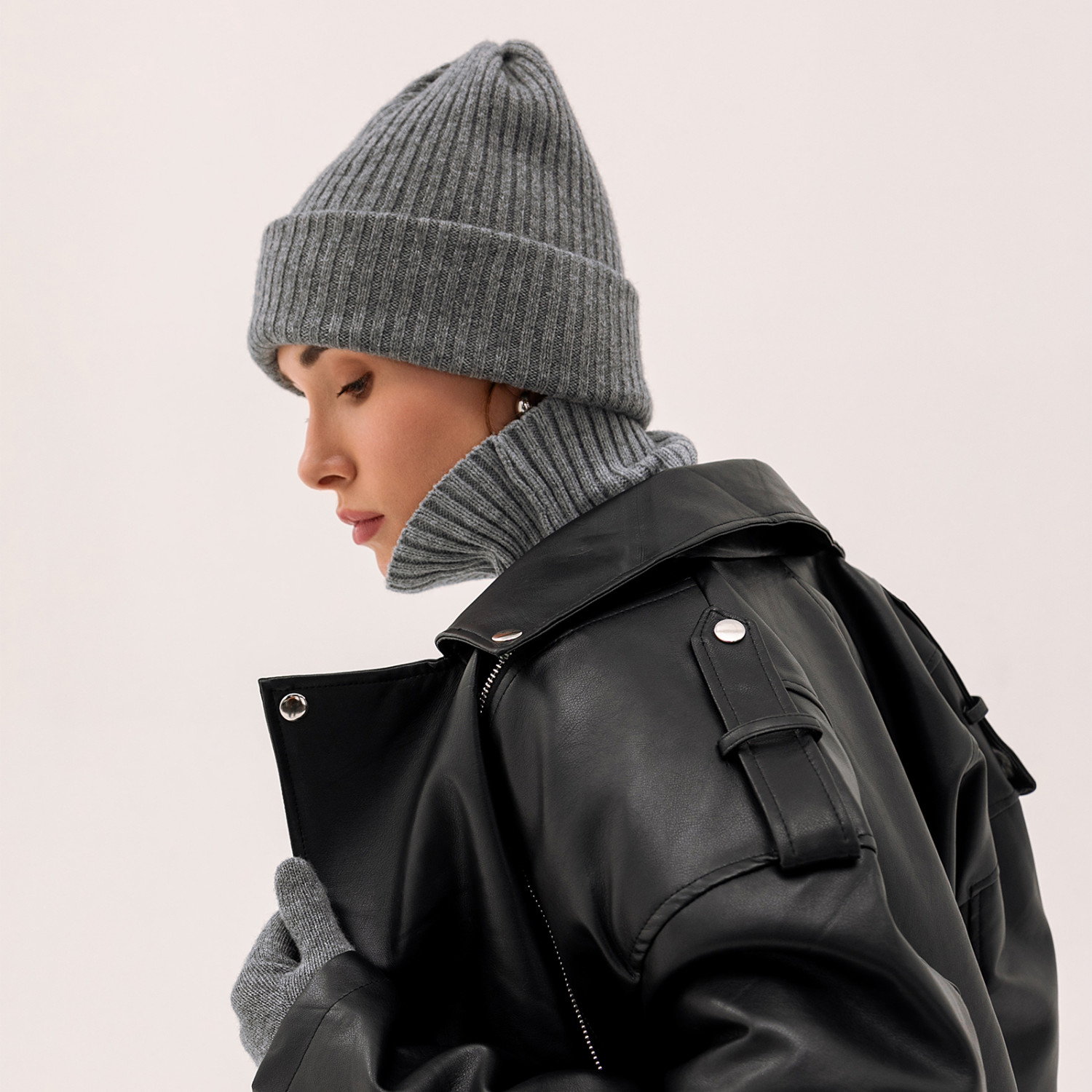 Перчатки Mont blanc, серые - фото № 2