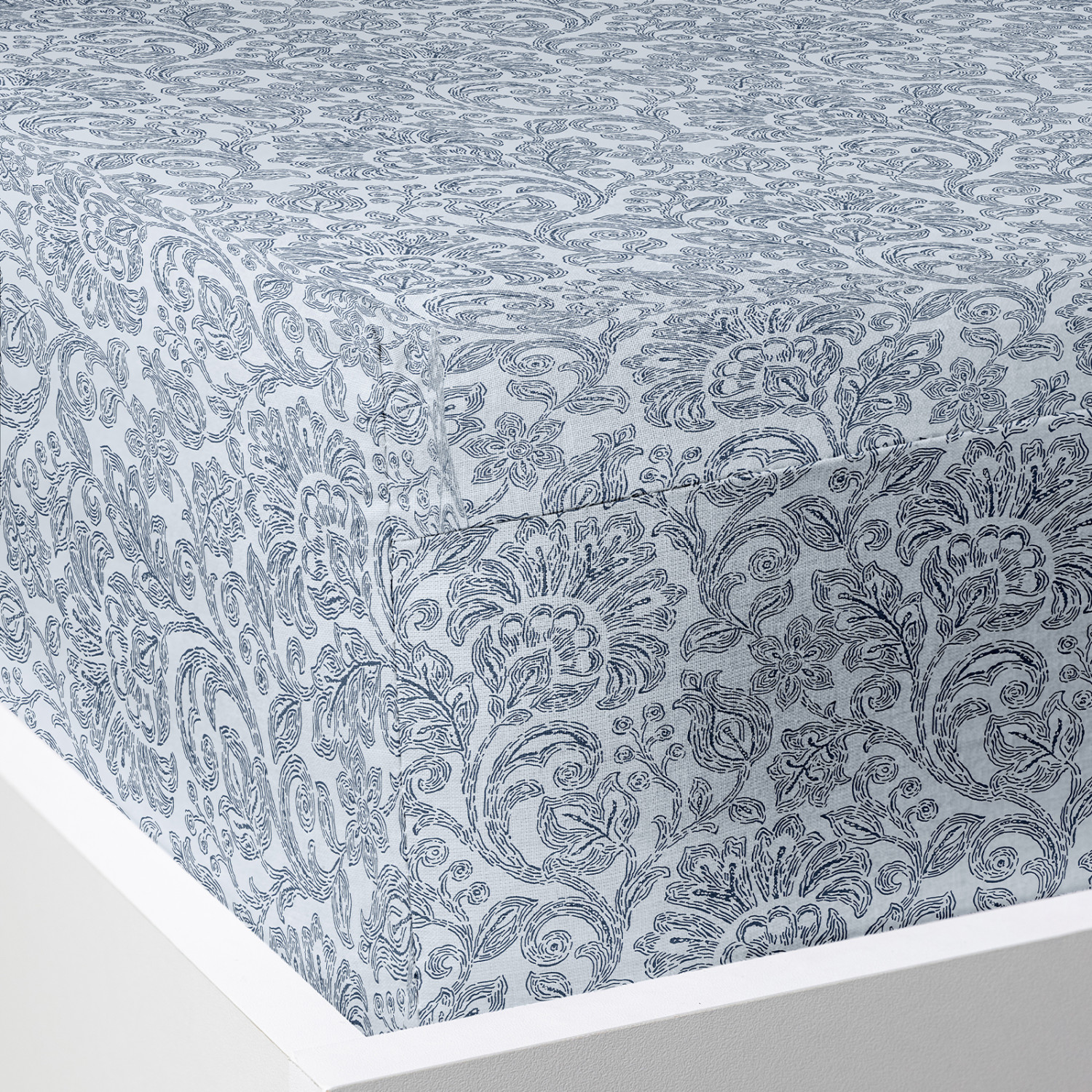 Простыня на резинке Сastello