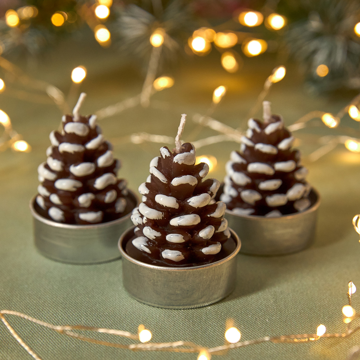 Набор свечей Christmas Celebration, шишки