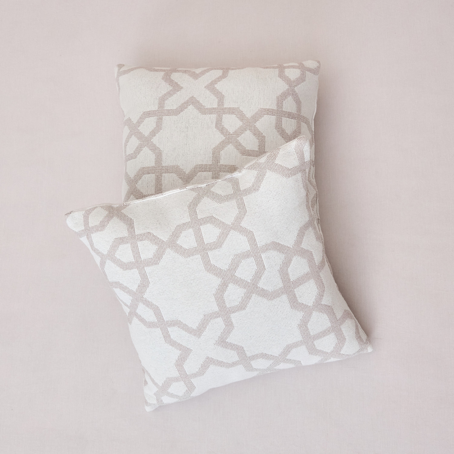 Подушка декоративная Восточный мотив/Motivo orientale, бежевая - фото № 2