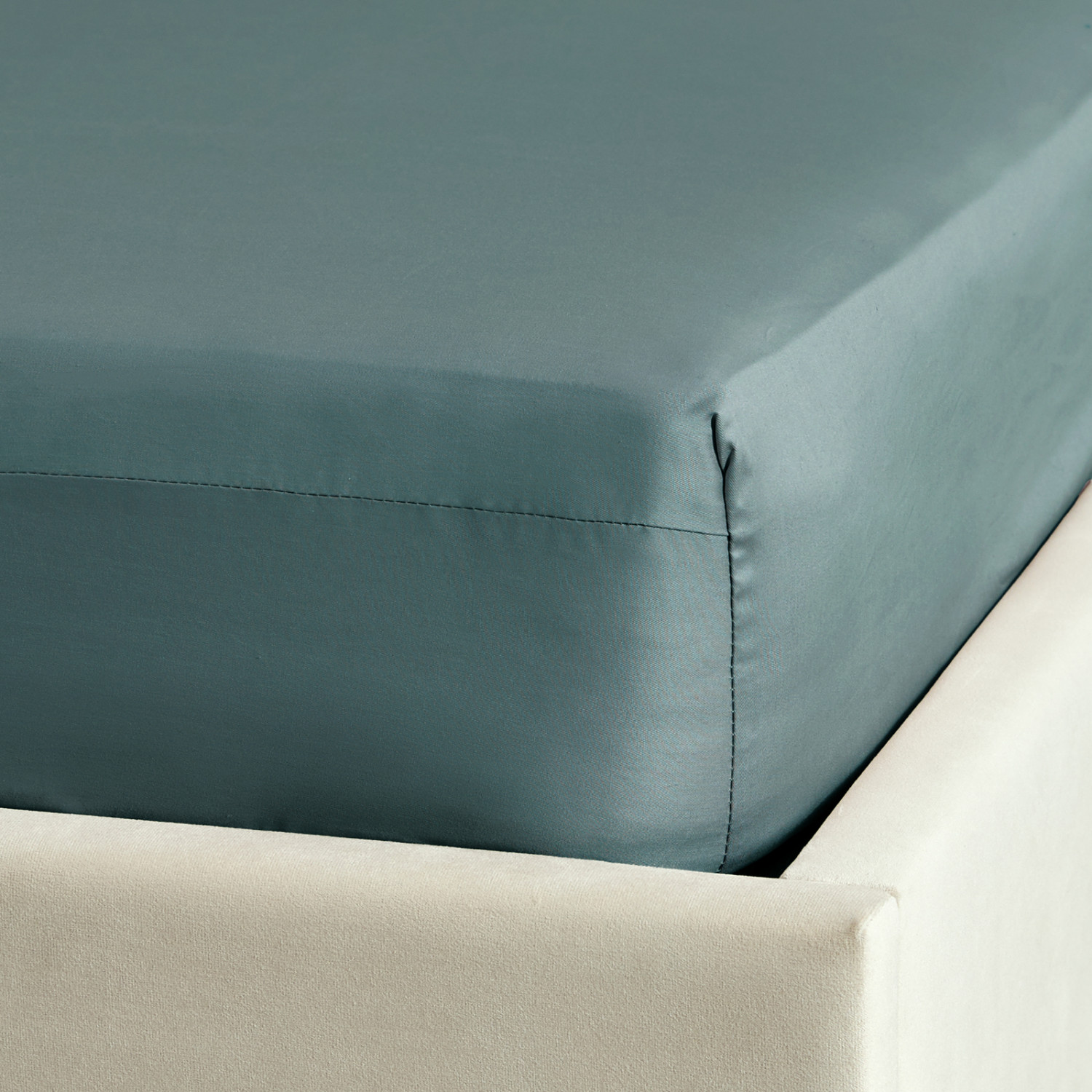 Простыня на резинке Hydro