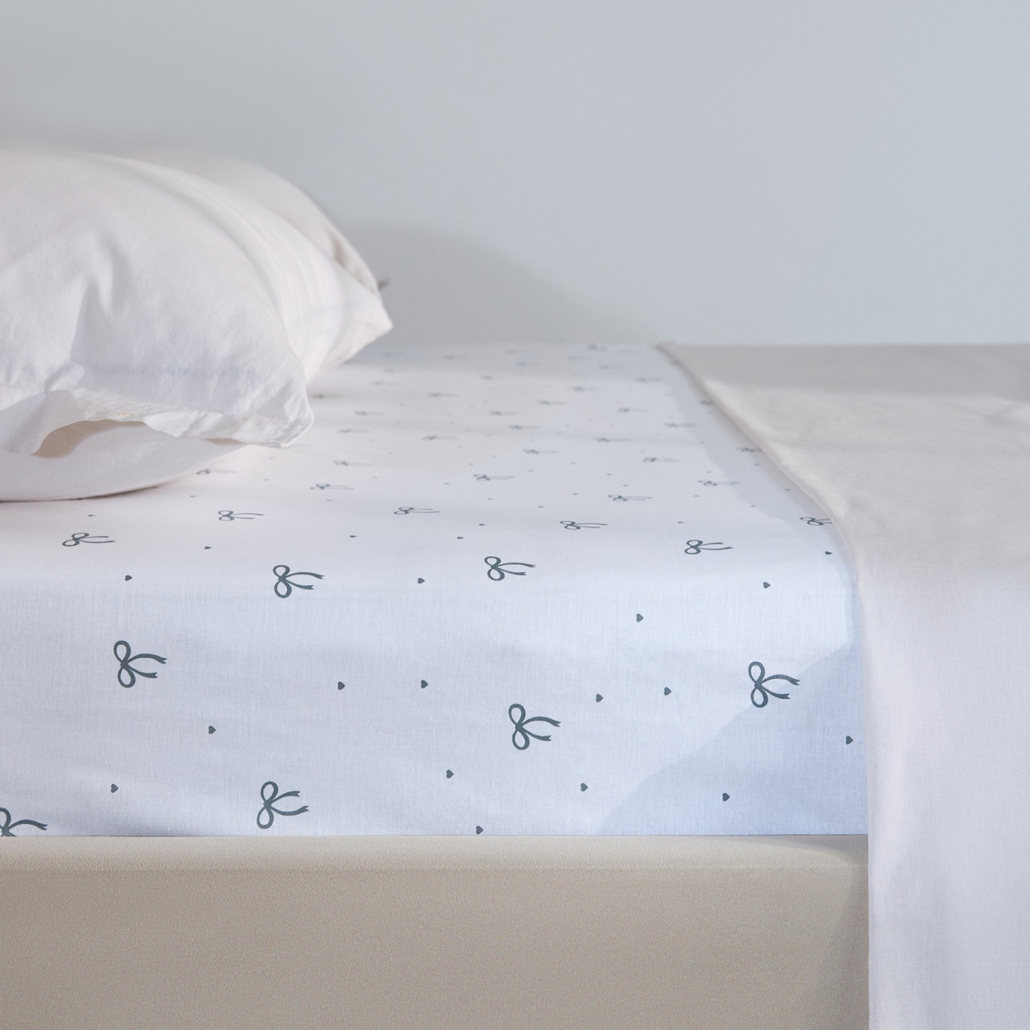 Простыня Графитовый бант - фото № 2