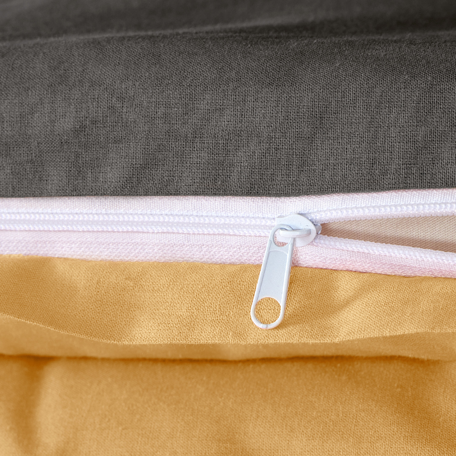 Постельное белье Volcanic gray & Summer yellow - фото № 8