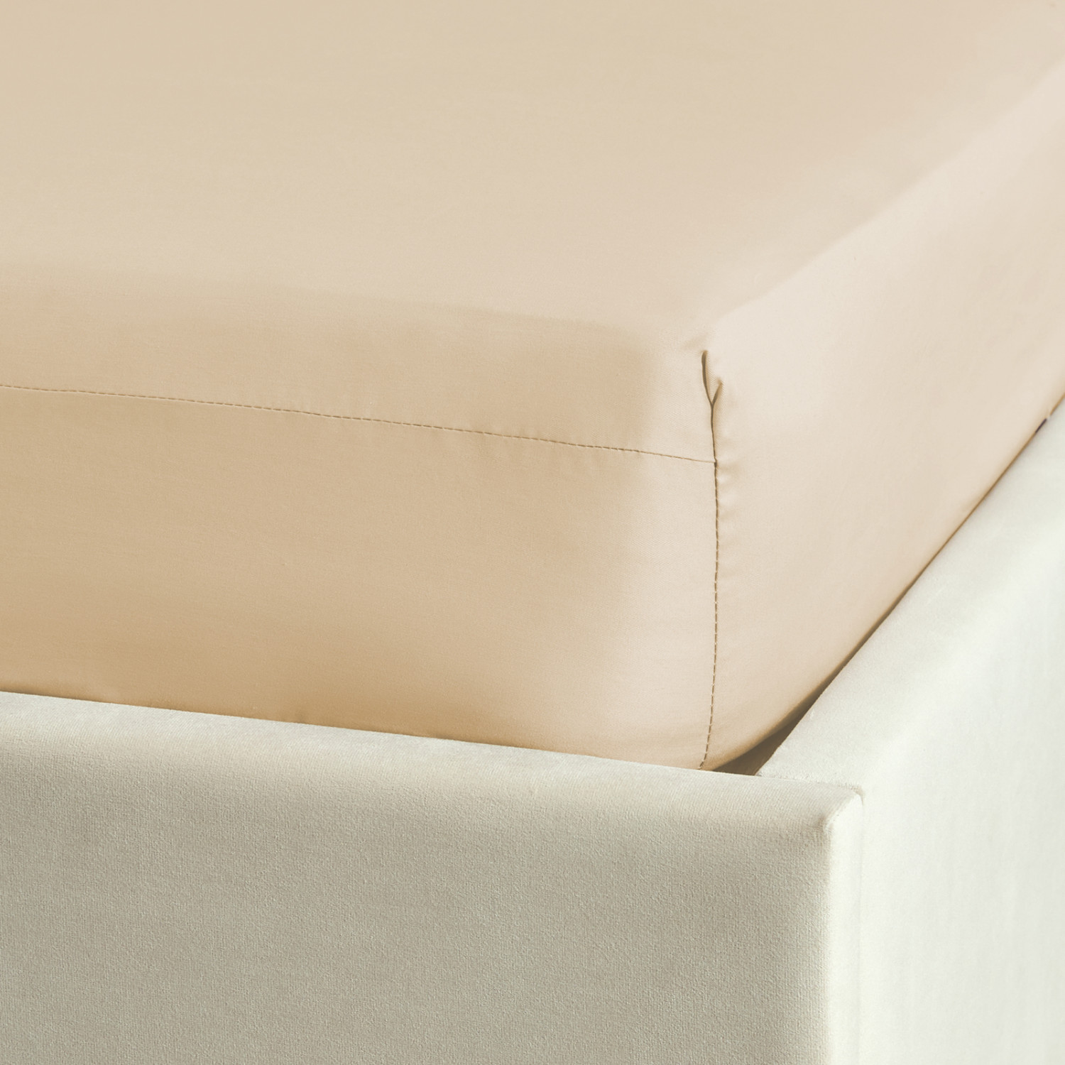 Простыня на резинке Nude