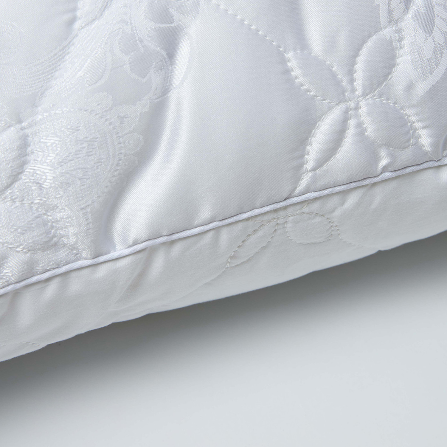 Подушка Уютный шелк/Cozy Silk, сатин - фото № 4