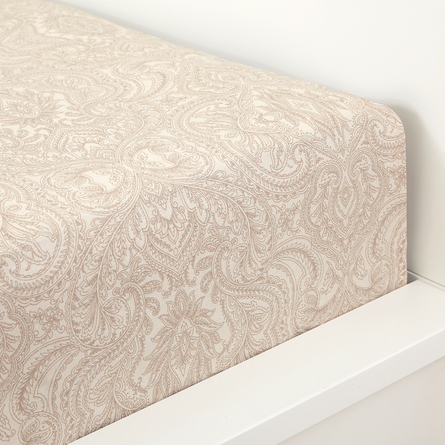 Простыня на резинке Gloria