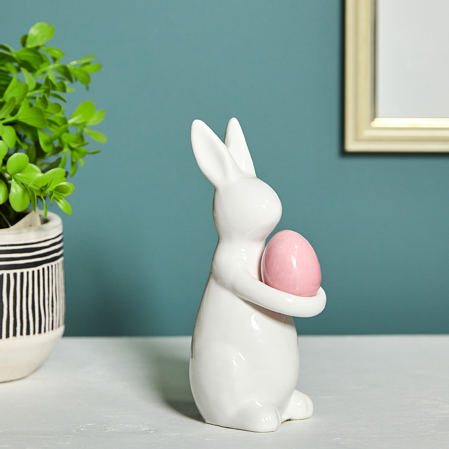 Статуэтка Roger, белая